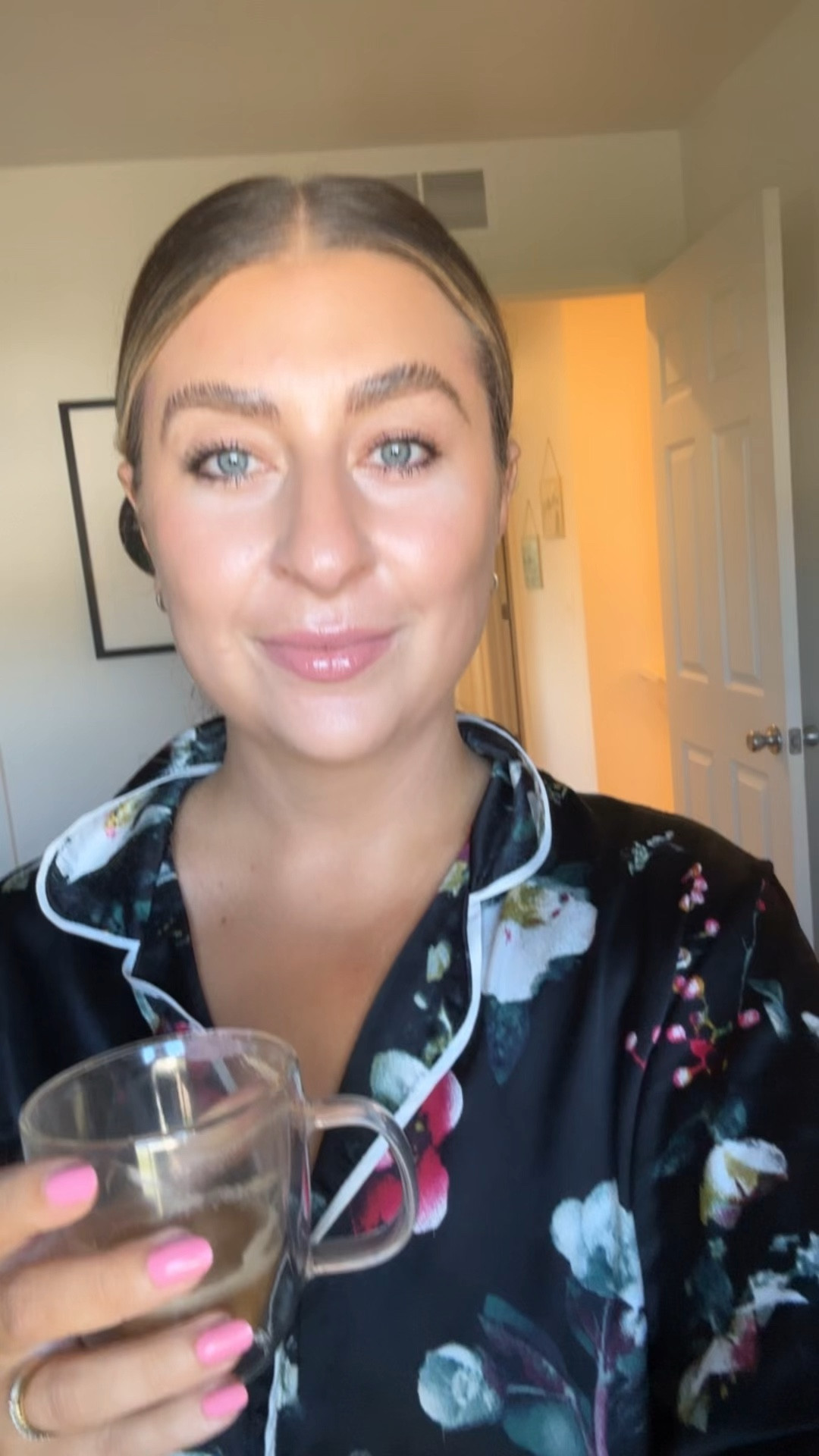 Errand running no makeup glowy look 



#LTKActive #LTKhome #LTKbeauty