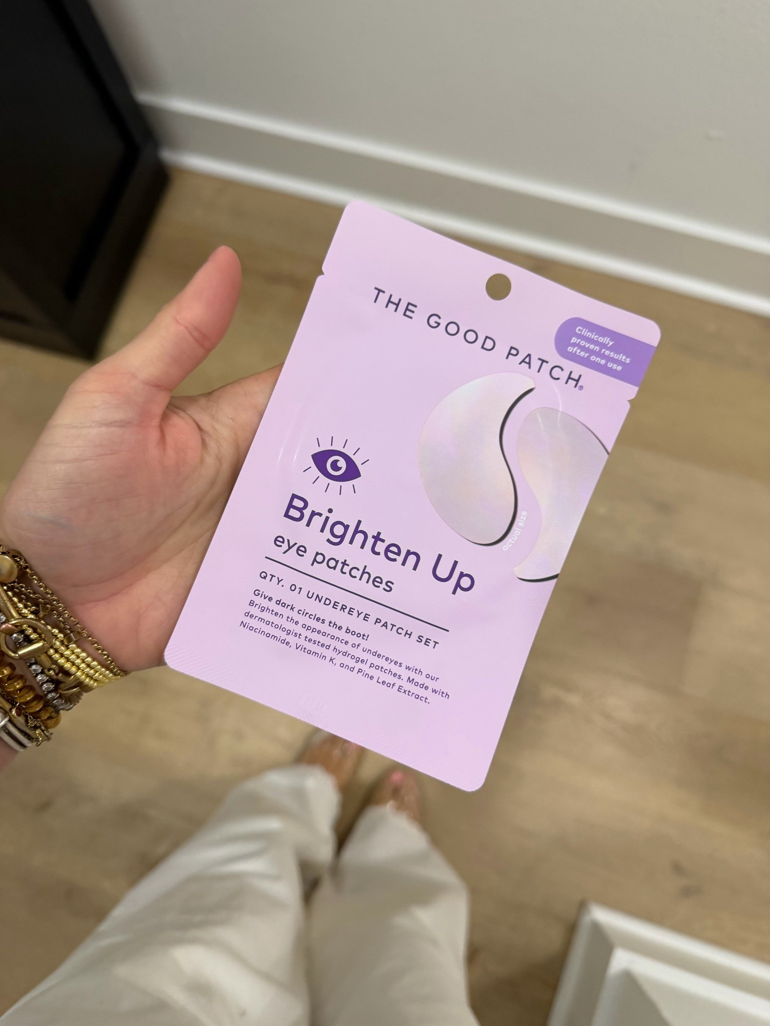 The Good Patch Brighten Up Brightening Under Eye Patches (6 Pairs)
Niacinamide, Vitamin K and Pine Leaf Extract patches for dark circles, puffy eyes, tired-looking eyes and under eye care

#LTKgrwm #LTKselfcare #LTKBeauty
