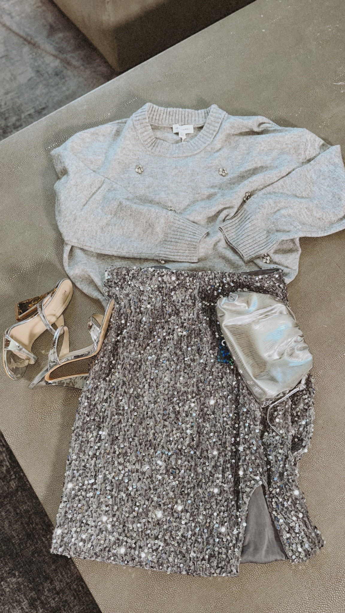 Affordable Holiday fashion finds have never been this chic! Walmart is my go-to for all my festive fashion needs!
@walmart #walmartpartner @shop.ltk #liketkit