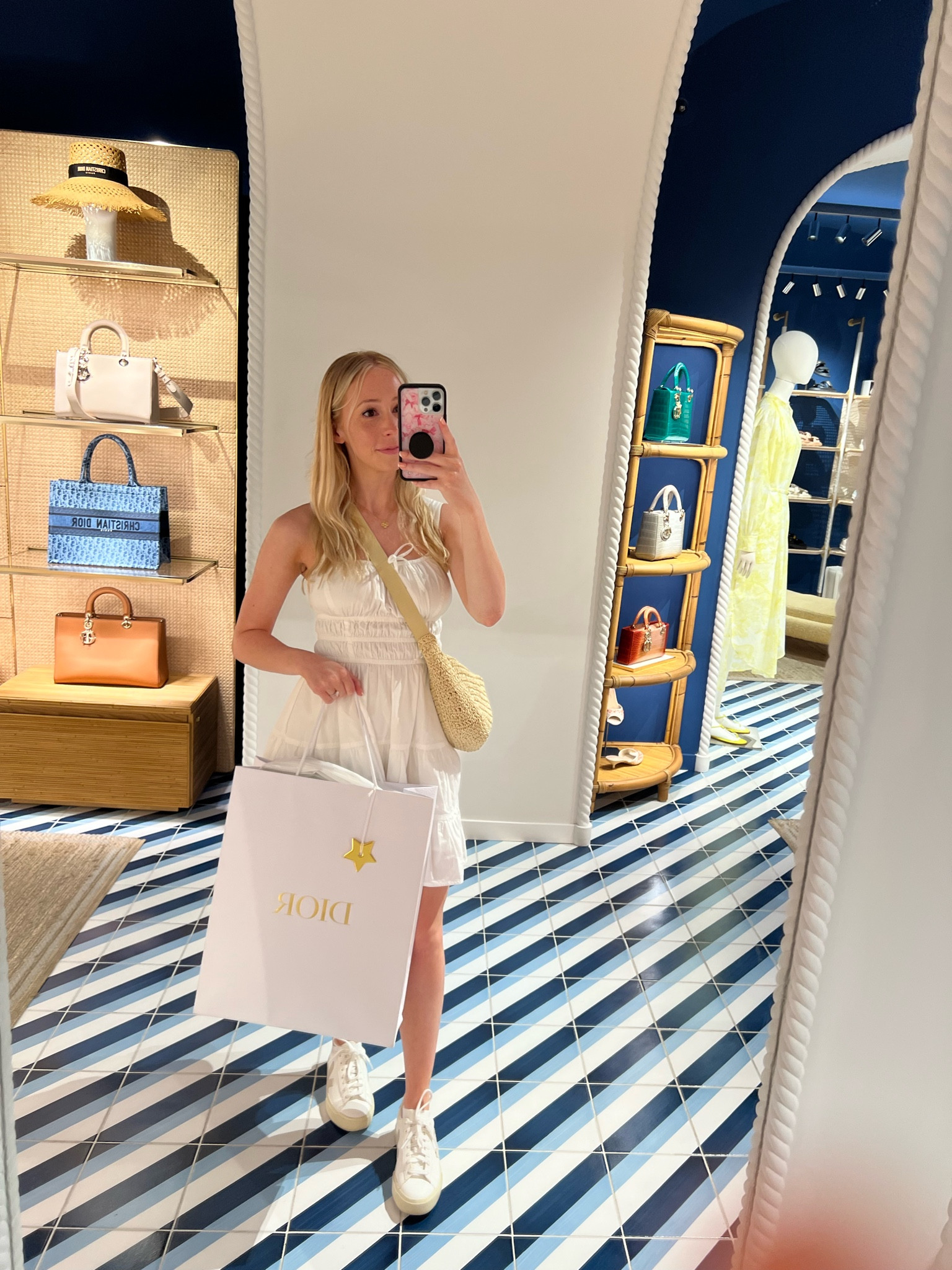 My favorite staple white sundress 

#aritzia #sundress #whitesundress #summerdress

#LTKSummerSales #LTKSeasonal #LTKStyleTip