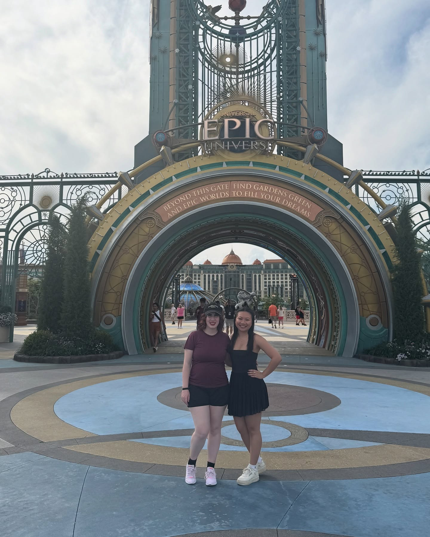 How was our college program almost ten years ago at this point? Thanks for letting me crash your epic day and tell you fun facts cause I can’t ride anything 😅
.
.
.
#epicuniverse #universalorlando #iwasfeelingepic #dcp2016 #disneycollegeprogram #dcpbesties