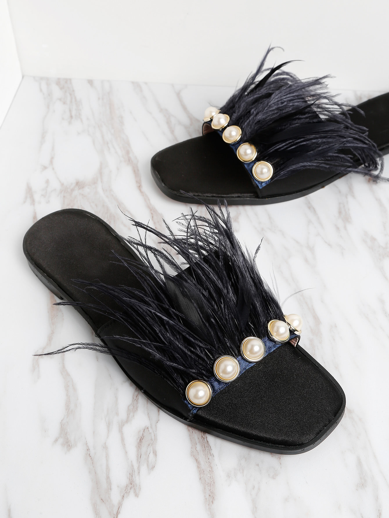 Faux Pearl And Fur Decorated Slides | SHEIN