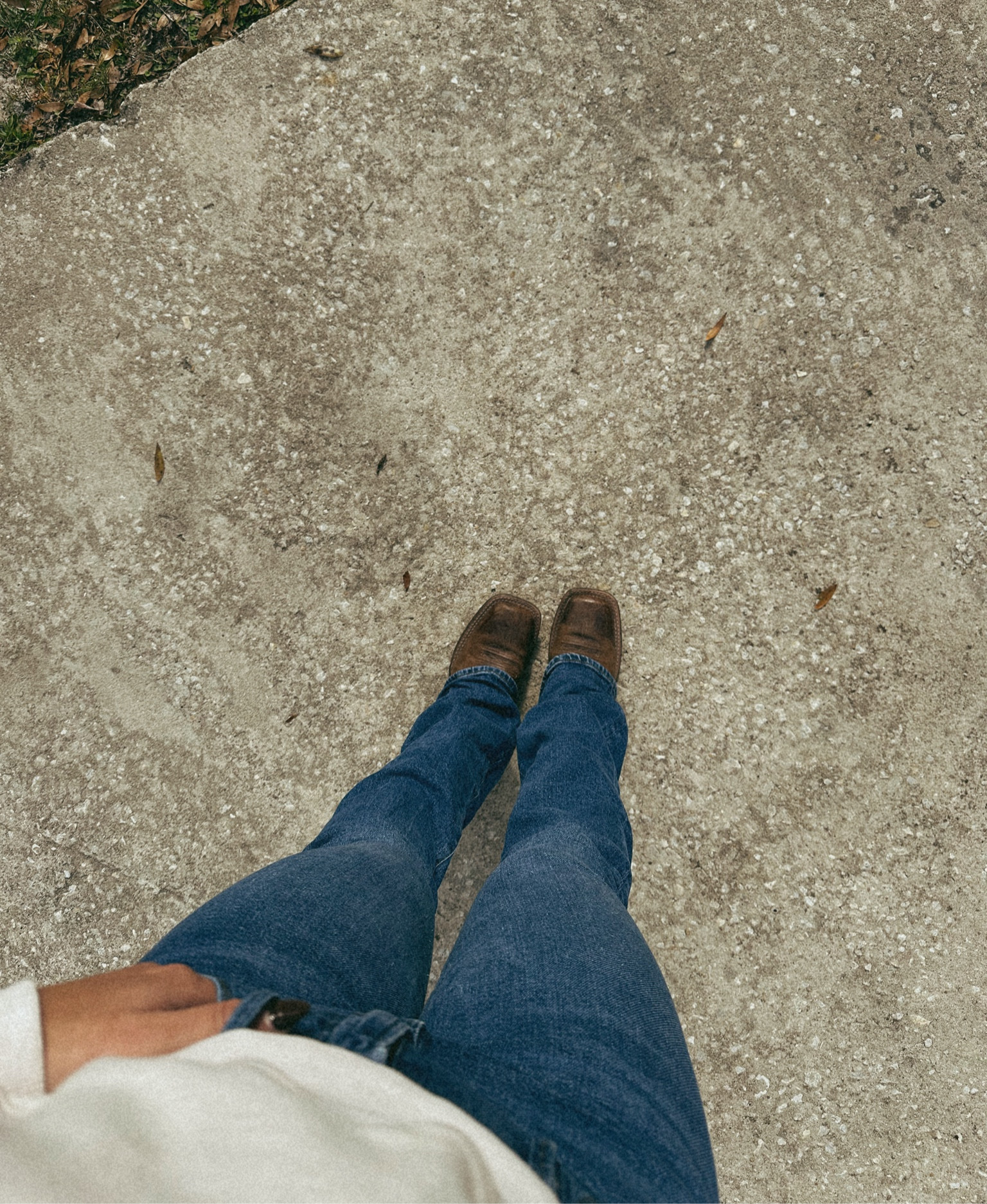 🤠

Cowgirl boots, denim, jeans

#LTKstyletip #LTKSeasonal #LTKworkwear