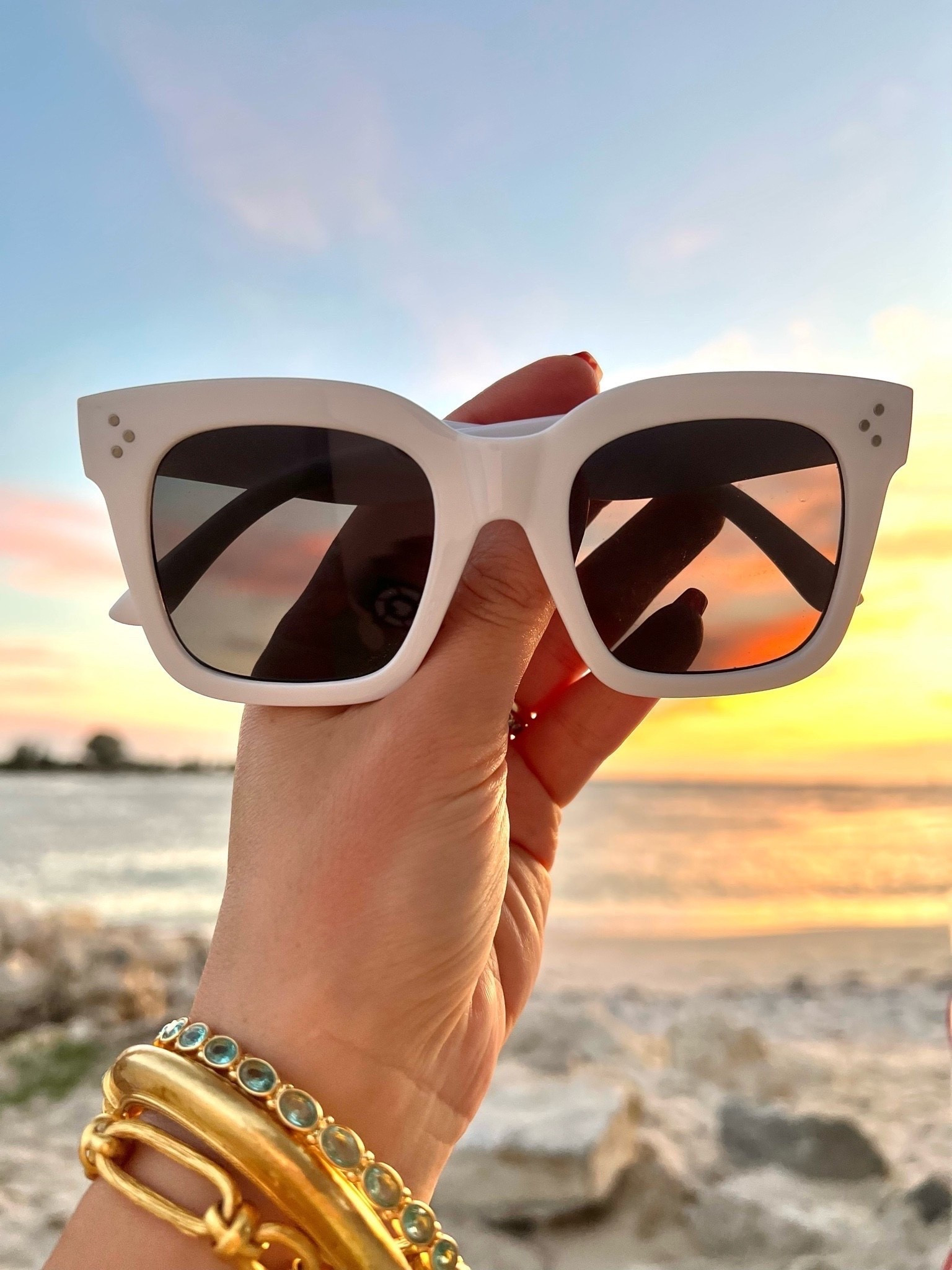 Gift guide:  Sunglasses, gift guide, gift guides, gifts for her, gift guide for her, gift ideas for her, gift ideas, holiday gifts, holiday gifting, holiday gift, holiday gift guide, gift guides, gift, gifts, holiday season, holiday gifts 2026

#LTKSeasonal #LTKOver40 #LTKSaleAlert #LTKTravel #LTKgrwm #LTKootd #LTKSwim #LTKU