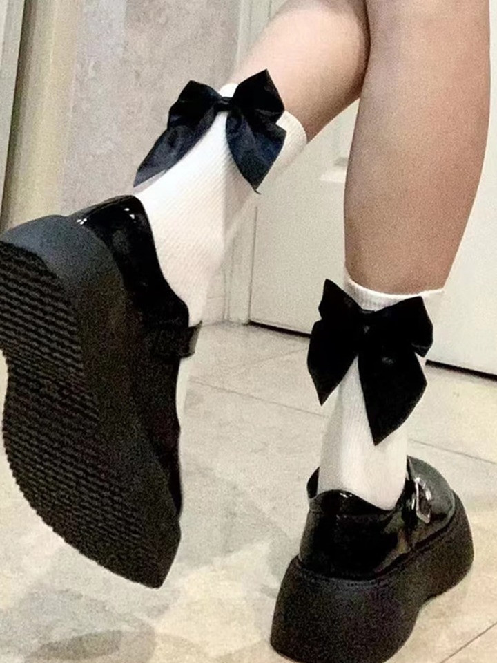 1pair Short Tube Socks With Bow Knot Pattern On The Heel For School Uniform | SHEIN