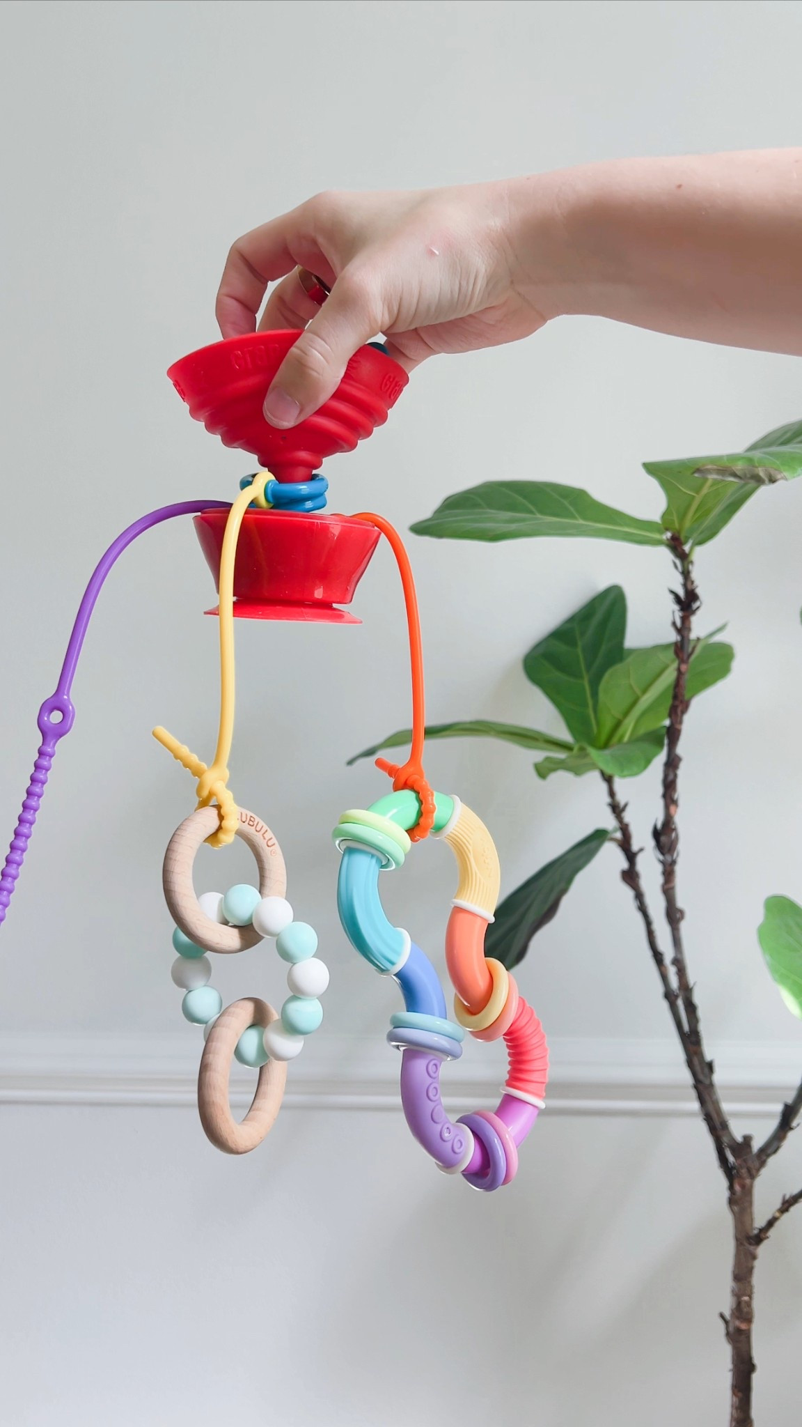 The best hack for keeping toys off the floor at restaurants with your babies!! 👶🏼 #babymusthaves #babyfinds #amazonfinds #babyamazonfinds


#LTKBaby #LTKKids #LTKFamily