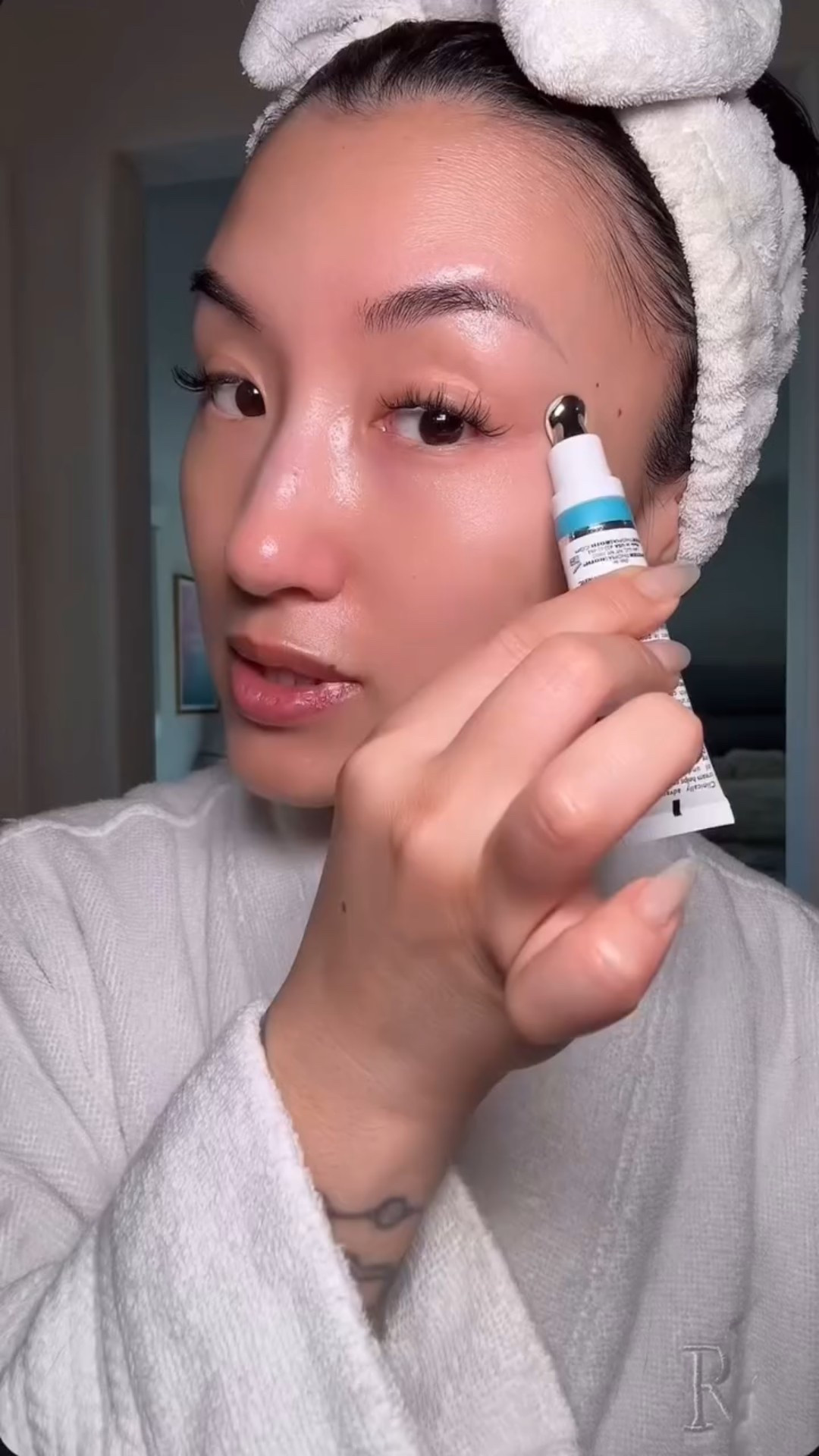 I’m not kidding when I say this line makes my Botox last longer. 😳

@peterthomasrothofficial didn’t come to play with their #peptideskinjection line ! 💛

I’ve been a fan of the serum for some time now and when I saw they have an eye cream?! I had to grab it ! 

Literally got my husband and my mom on these products and we all haven’t stopped using it! 

#skincareover40 #antiaging #wrinkles #finelines #peterthomasrothinstantfirmeye

#LTKBeauty #LTKSummerEdit #LTKOver40