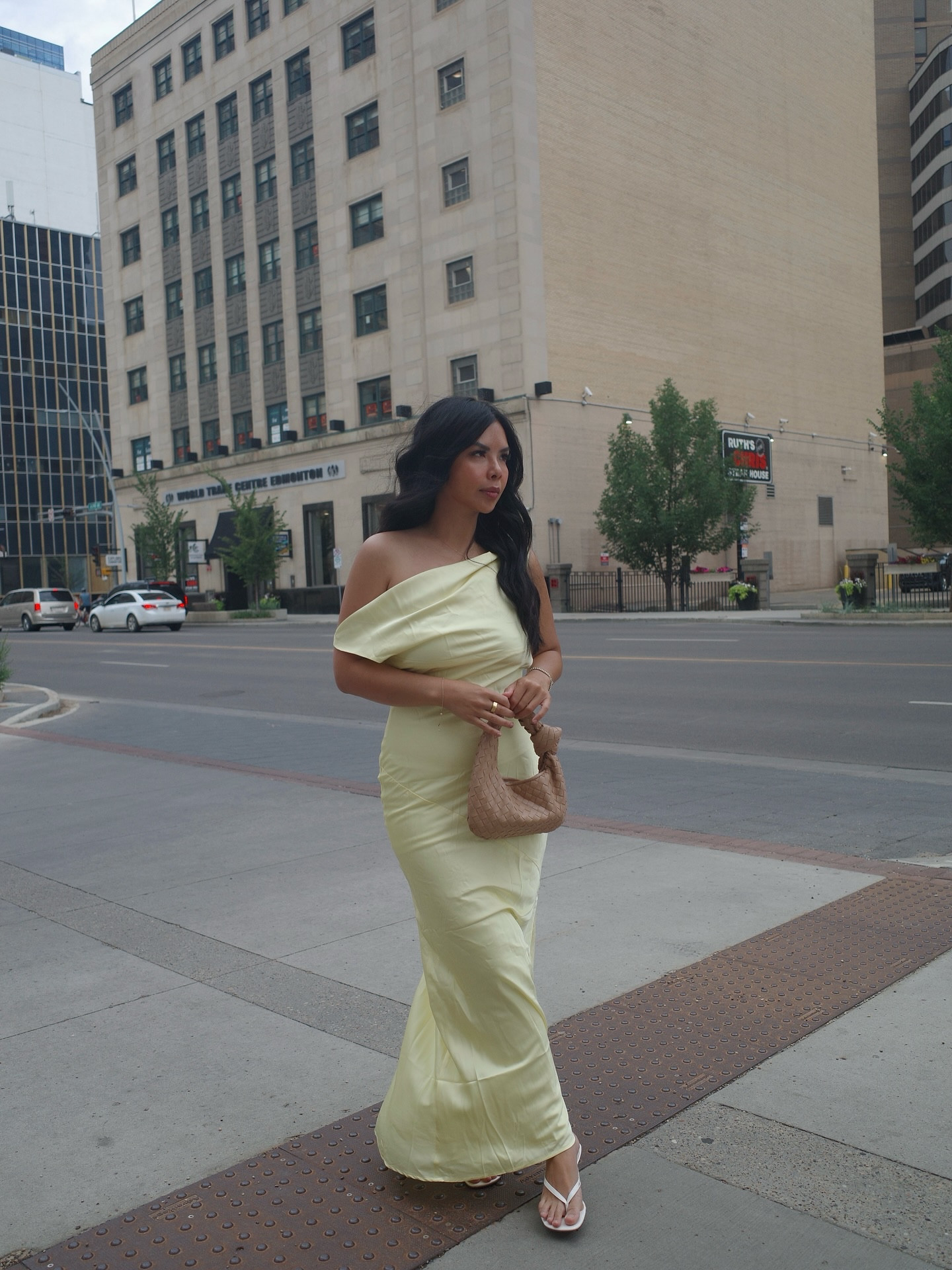 Just having an Andie Anderson moment 
•
•
•
#howtoloseaguyin10days #yellowdress #peppermayo

#LTKsummer #LTKdatenight #LTKwedding