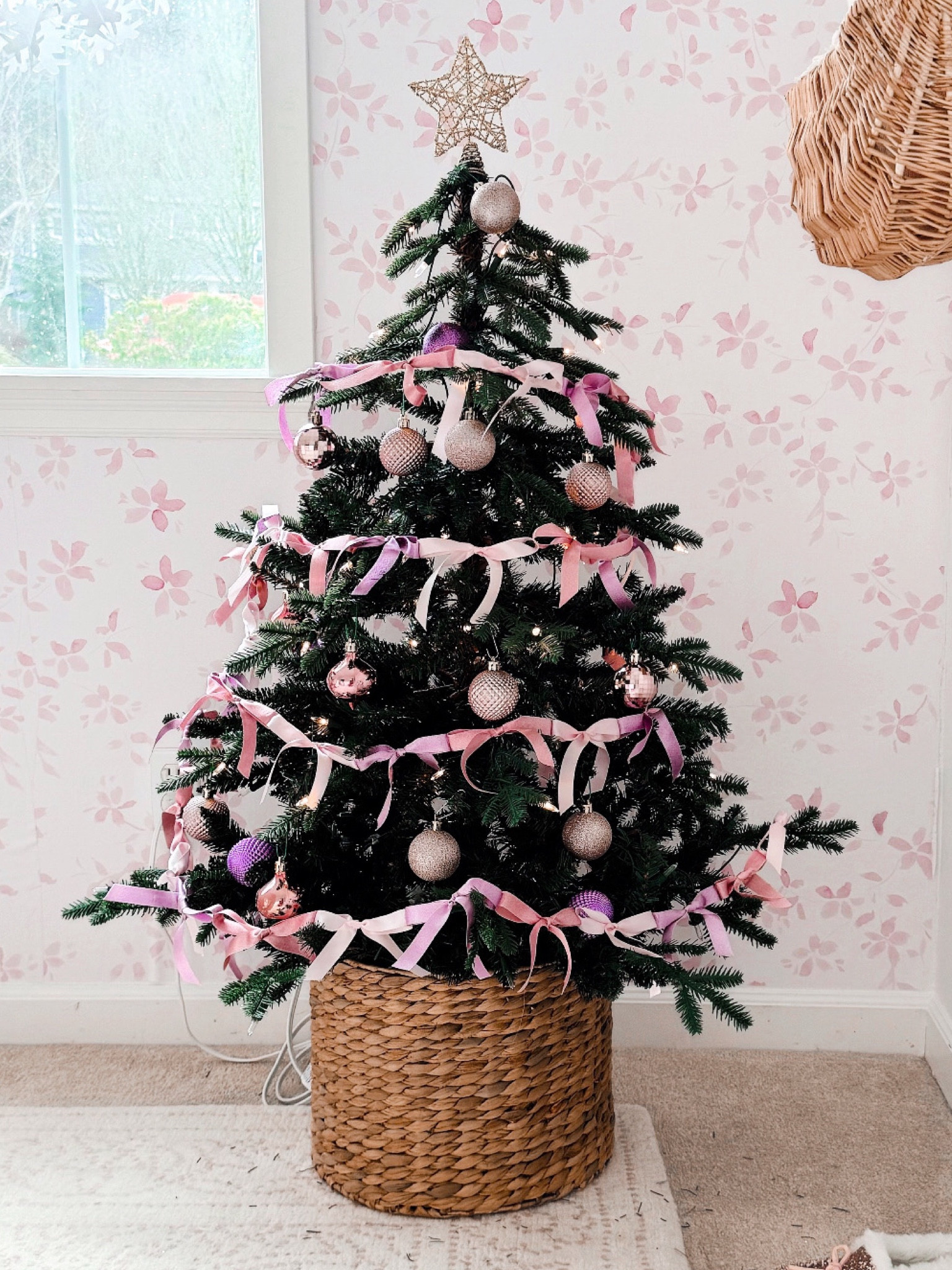 Full DIY Bow Garland Christmas Tree look (simple and easy) by STEPH @mama.jots 