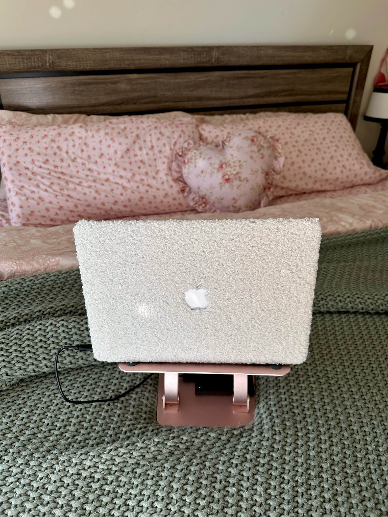 Love my new laptop case🧸✨

#LTKGiftGuide #LTKfindsunder50 #LTKstyletip