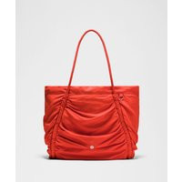 Ruched Tote Bag 24L | Lululemon (US)