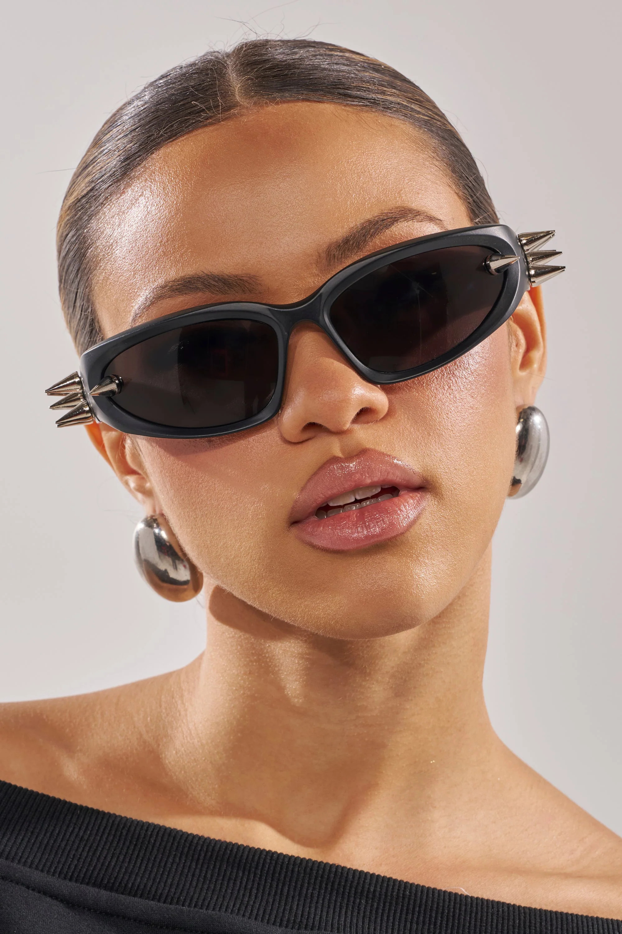 PIERCE ME SUNGLASSES | AKIRA