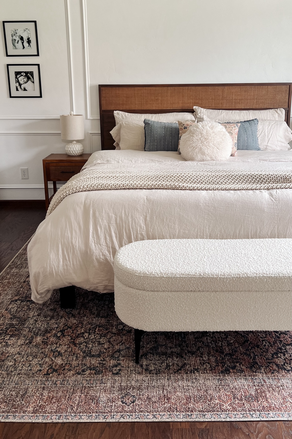 Master Bedroom 🤍

I’m in LOVE with my new bedding and master bedroom rug. Everything you see is linked here!

#LTKSaleAlert #LTKHome #LTKFindsUnder100