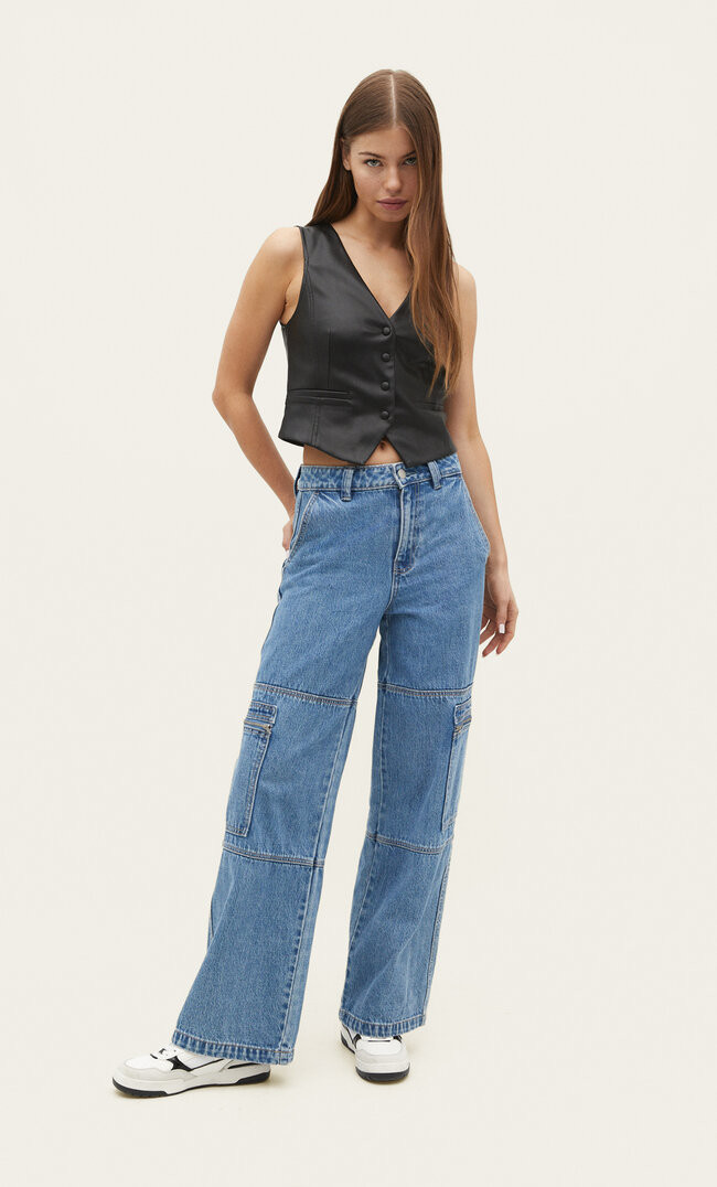 Basic short waistcoat | Stradivarius (UK)