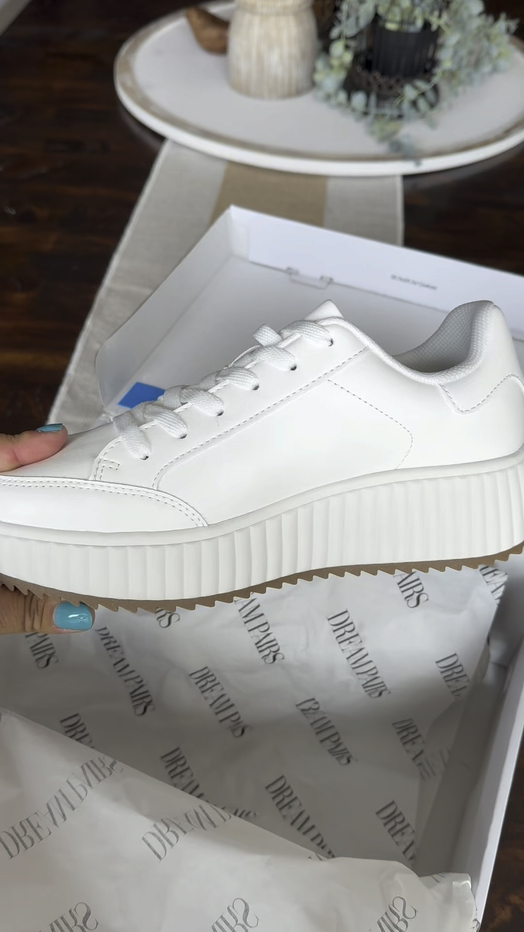 A great pair of white sneakers is a must have! These platform tennis shoes are perfection.

#LTKShoeCrush