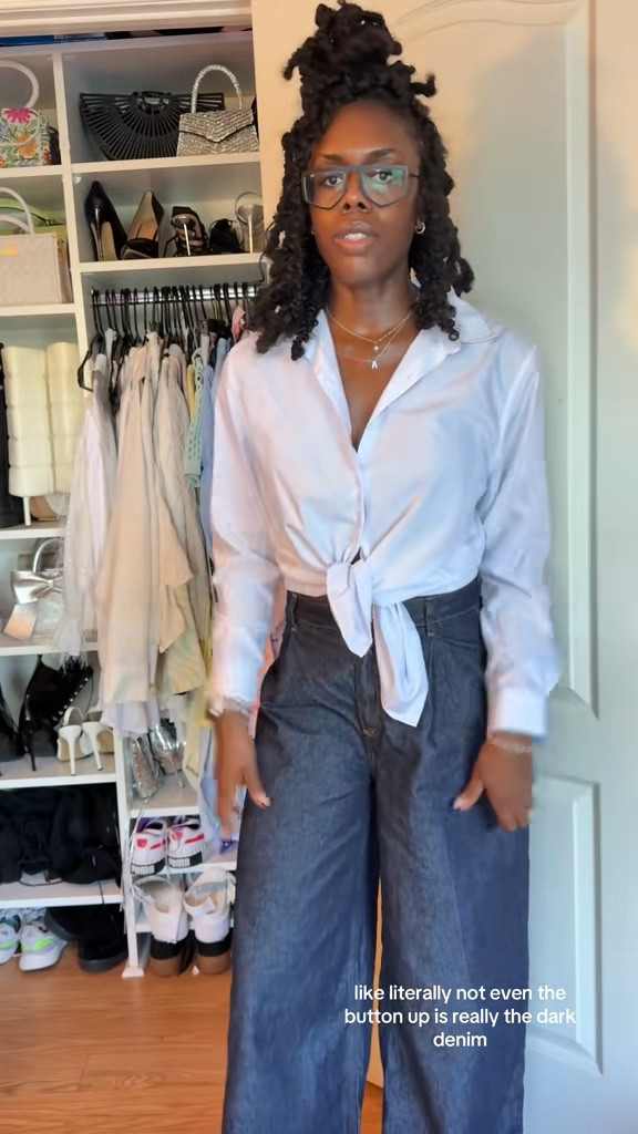 I LOVE these wide leg jeans

#LTKWorkwear #LTKStyleTip #LTKFindsUnder100