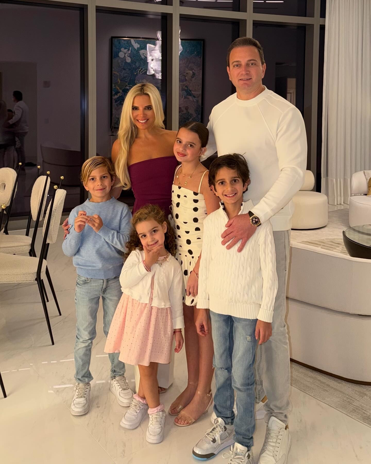 Miami Memory Monday

Thanksgiving sunshine, rainbows, family, and the kind of moments that stay with you long after the weekend ends
So grateful for this little chapter

Comment SHOP to receive a link to shop these looks. 

#kimmyneeli #nycinfluencer #uesmoms #miamivibes #thanksgivingweekend #miamimoments #familytime #holidayseason #carouseldump #lifestyleinspo #momof4life #miamilife #travelwithkids