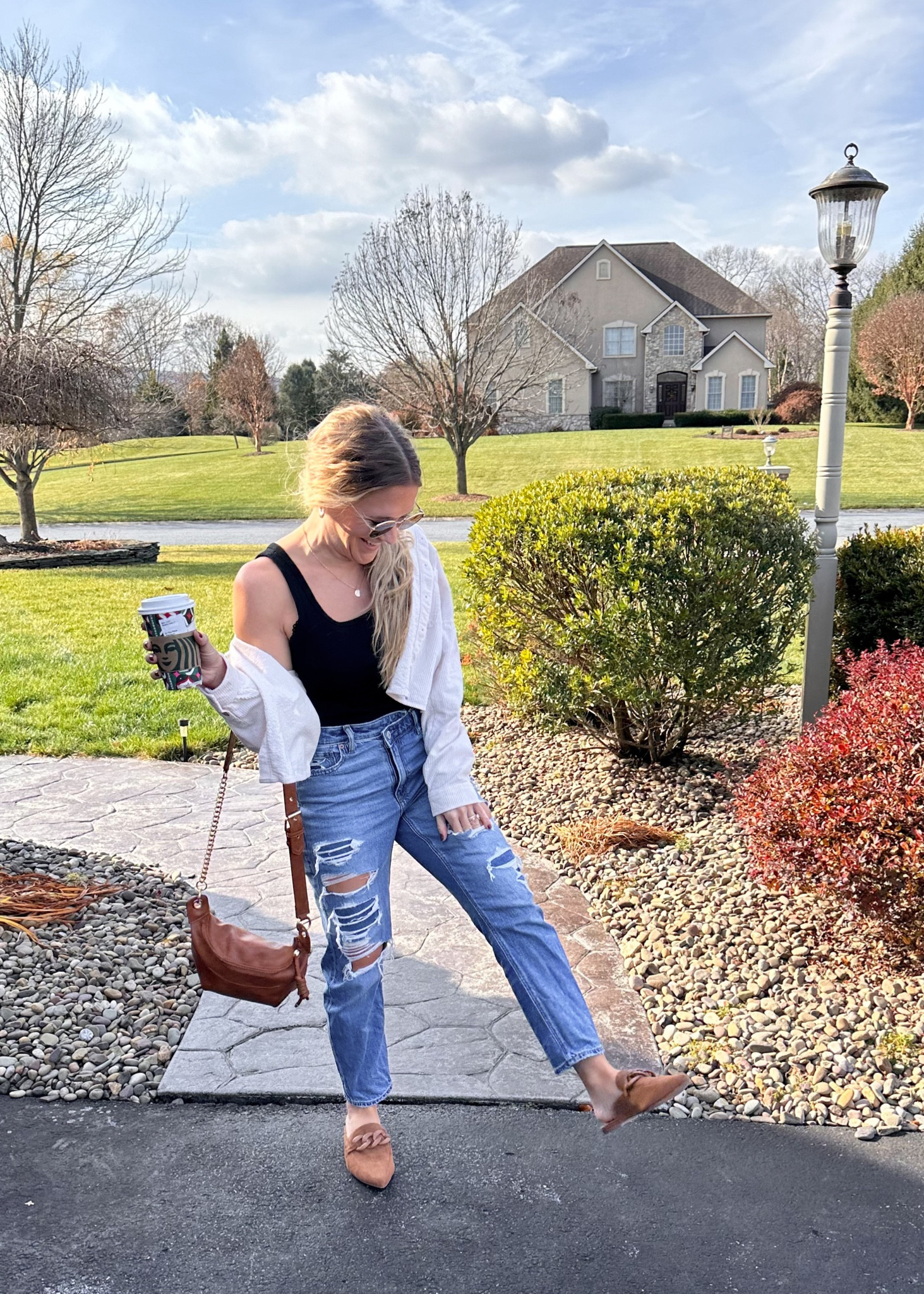 comfy everyday fit on sale

sunglasses / loafers / AE / mom jean / Fanny pack / target

#LTKsalealert #LTKCyberWeek #LTKstyletip