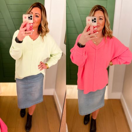 The softest, comfiest sweatshirt you’ll ever wear! On sale!! 30% off! I linked my favorite leggings too! I’m in a small sweatshirt & I wear a large in the leggings! Linked Heidi’s pink flare leggings too!!
#aerie

#LTKunder50 #LTKSale #LTKsalealert