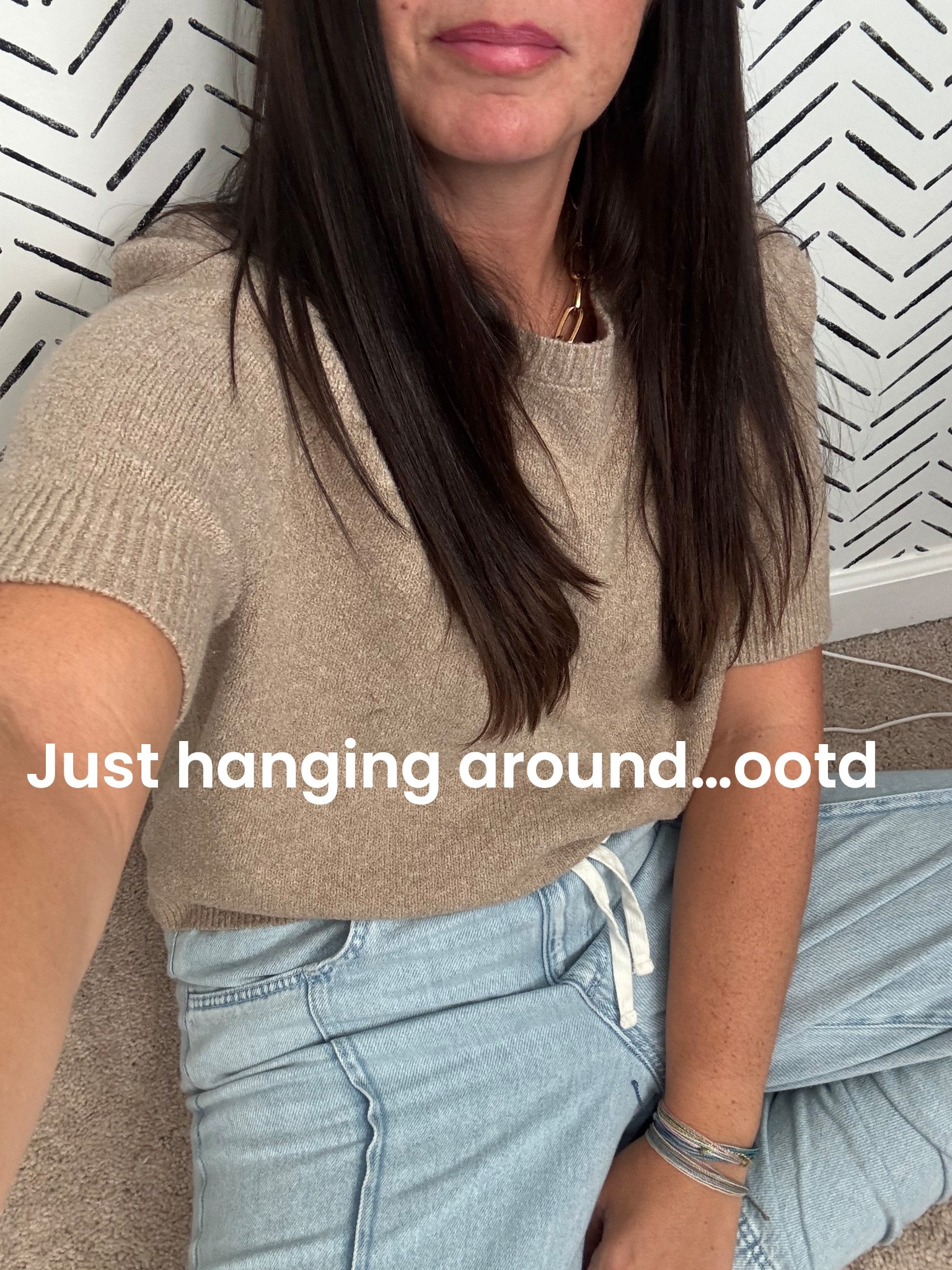 Wide leg, pull on denim and a cozy top that’s in the earth tone family? I’m in!
Today’s OOTD is all target 🎯 


#LTKFindsUnder50 #LTKStyleTip