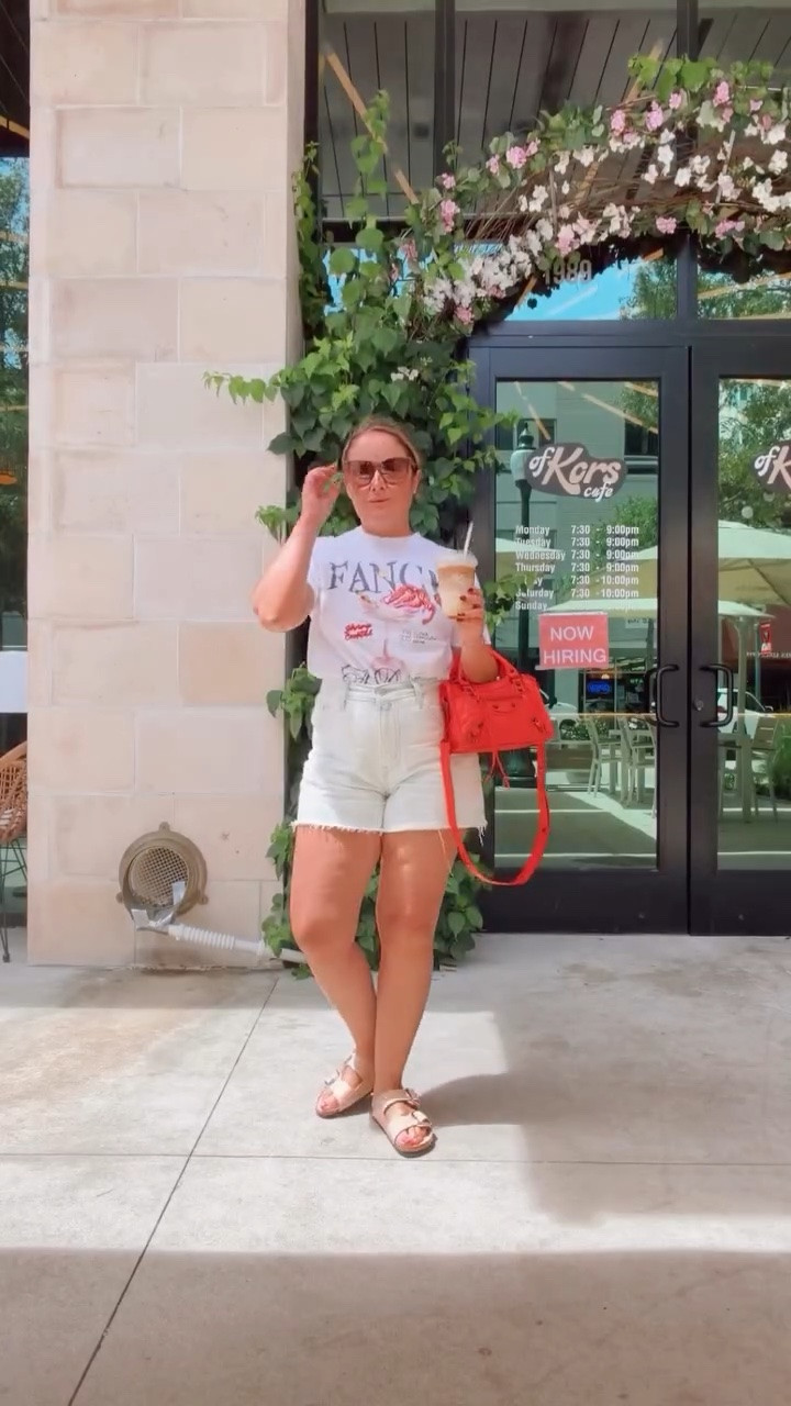 #ad I took myself on a day date yesterday and went to see the new @tdwp2 💋 Have you seen it? What do you think? ❗️Spoilers ahead. 
Thank you @shapermint for keeping me confident and comfortable - love wearing these foundation pieces which make every outfit fit better and feel more pulled-together. You can shop these via my @shop.ltk