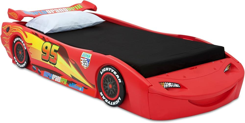 Disney/Pixar Cars Lightning McQueen Twin Bed by Delta Children | Amazon (US)