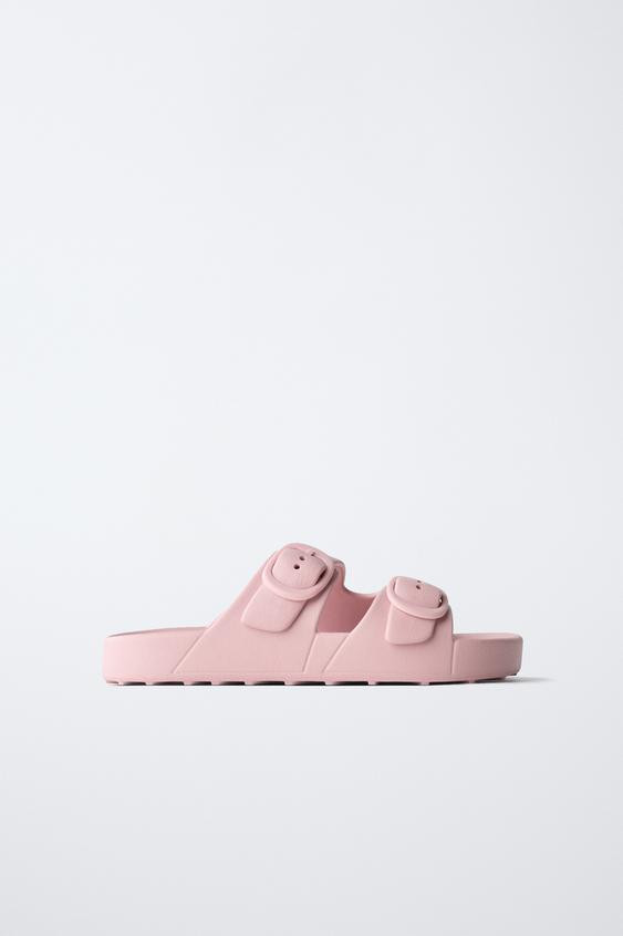 RUBBERIZED BUCKLED SANDALS | Zara US