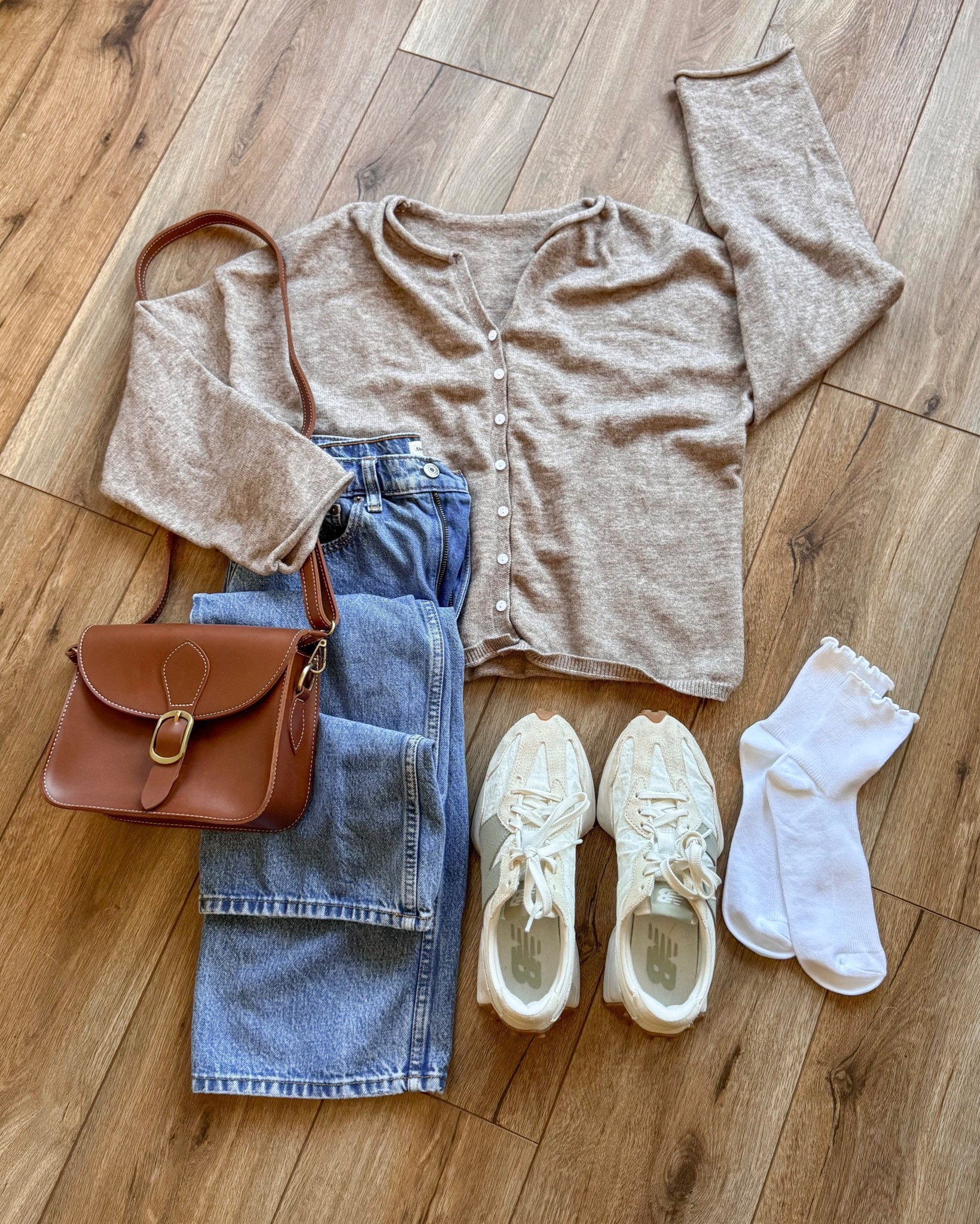 casual everyday outfits. everyday cardigan. abercrombie jeans. amazon fashion. 

#LTKSaleAlert #LTKdayinmylife #LTKSeasonal