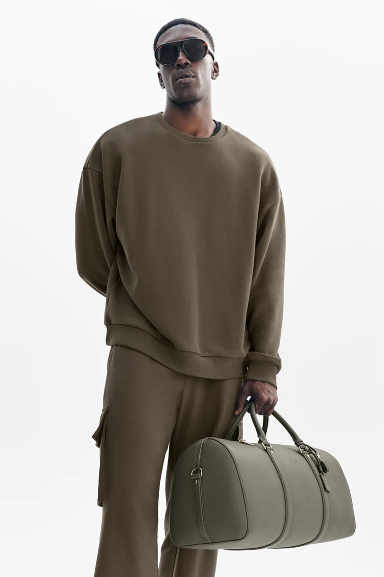 Chill Crew Neck Pullover - Olive Tree | Alo Yoga (US)