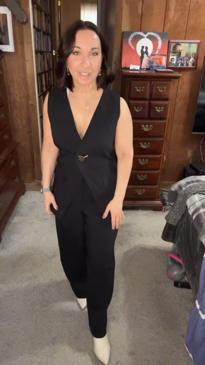 Great chic suit for work 

#LTKWorkwear #LTKPetite #LTKootd