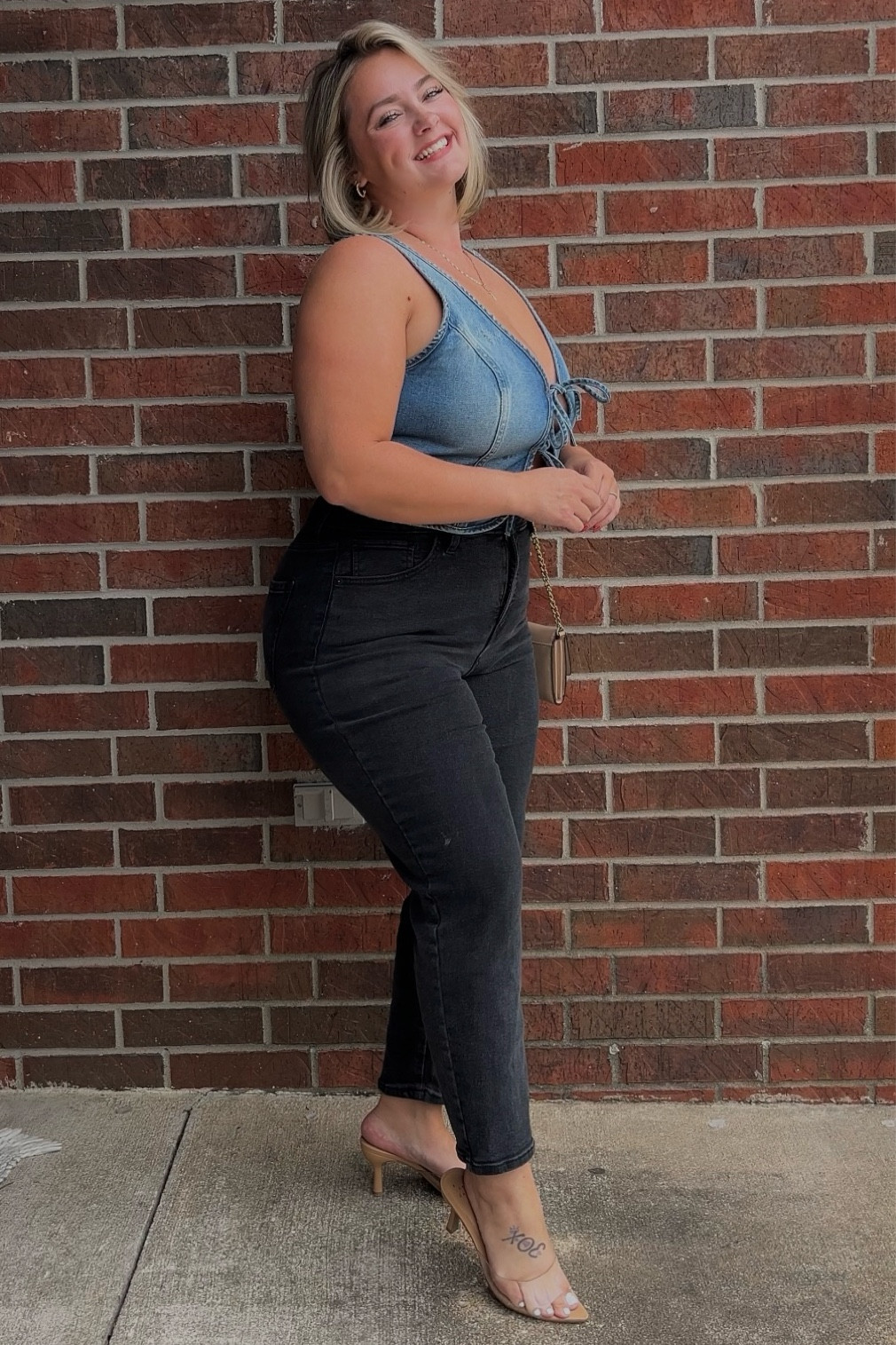 Price drop on this whole fit! 
Top: L
Pants: 14
Shoes: 7

#LTKSeasonal #LTKSaleAlert #LTKMidsize