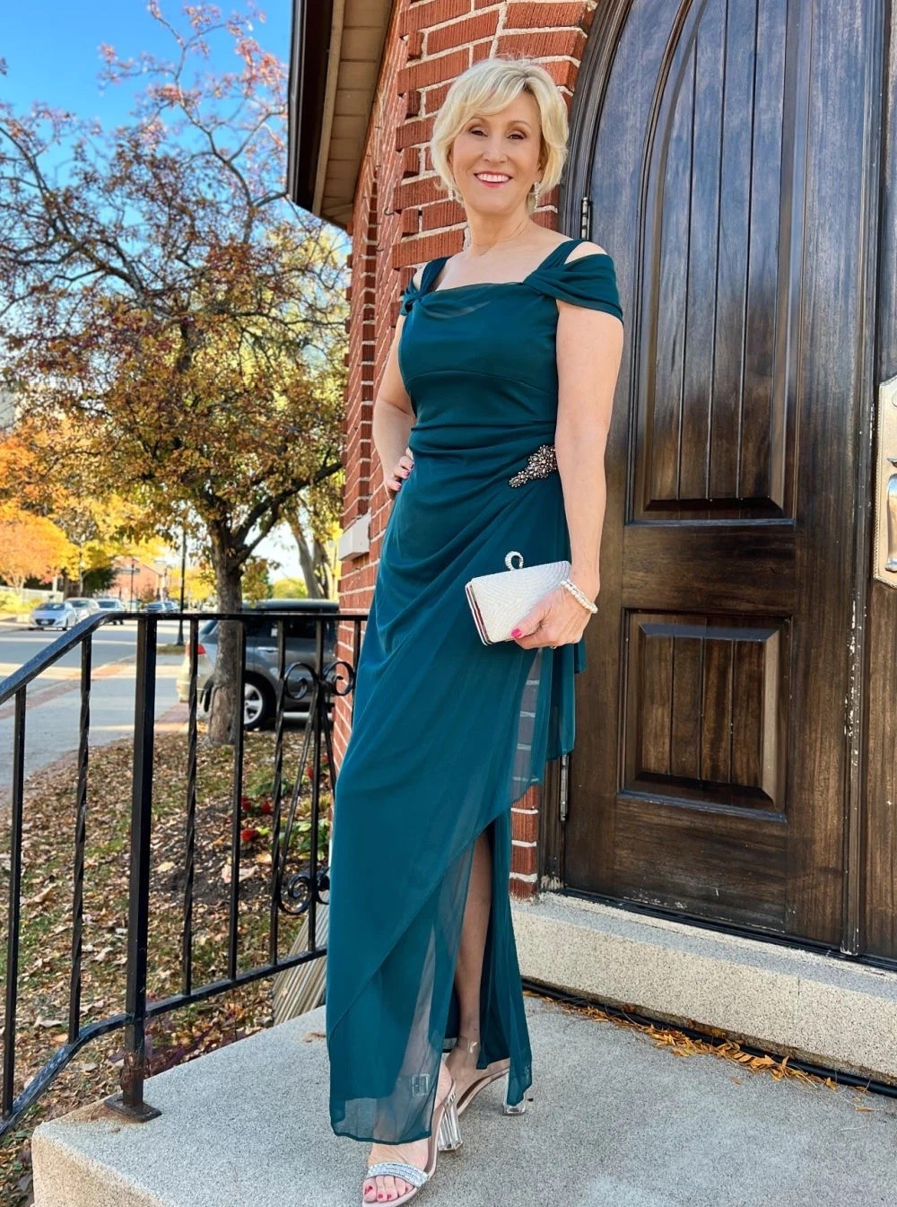 If you’re looking for that special dress for a very special day, this bottle green Alex Evenings gown is such a beautiful choice. 💚 The floor-length silhouette feels elegant and timeless, while the rich green shade adds just the right amount of sophistication.

Perfect for the mother of the bride or groom, and the kind of dress that makes you feel polished, confident and beautifully dressed from the moment you arrive. ✨

#LTKOver40 #LTKSeasonal #LTKWedding