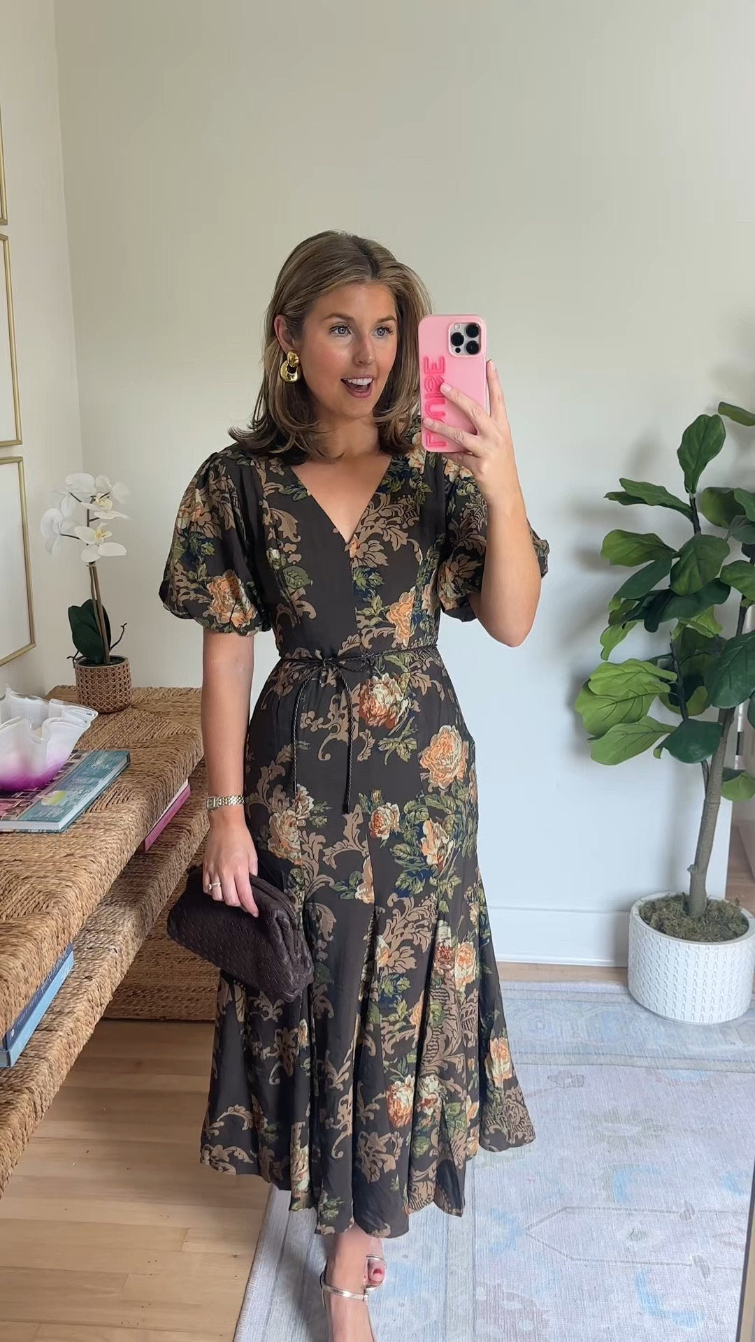 Perfect dress for fall! Wearing an XS. Code LOUISE15