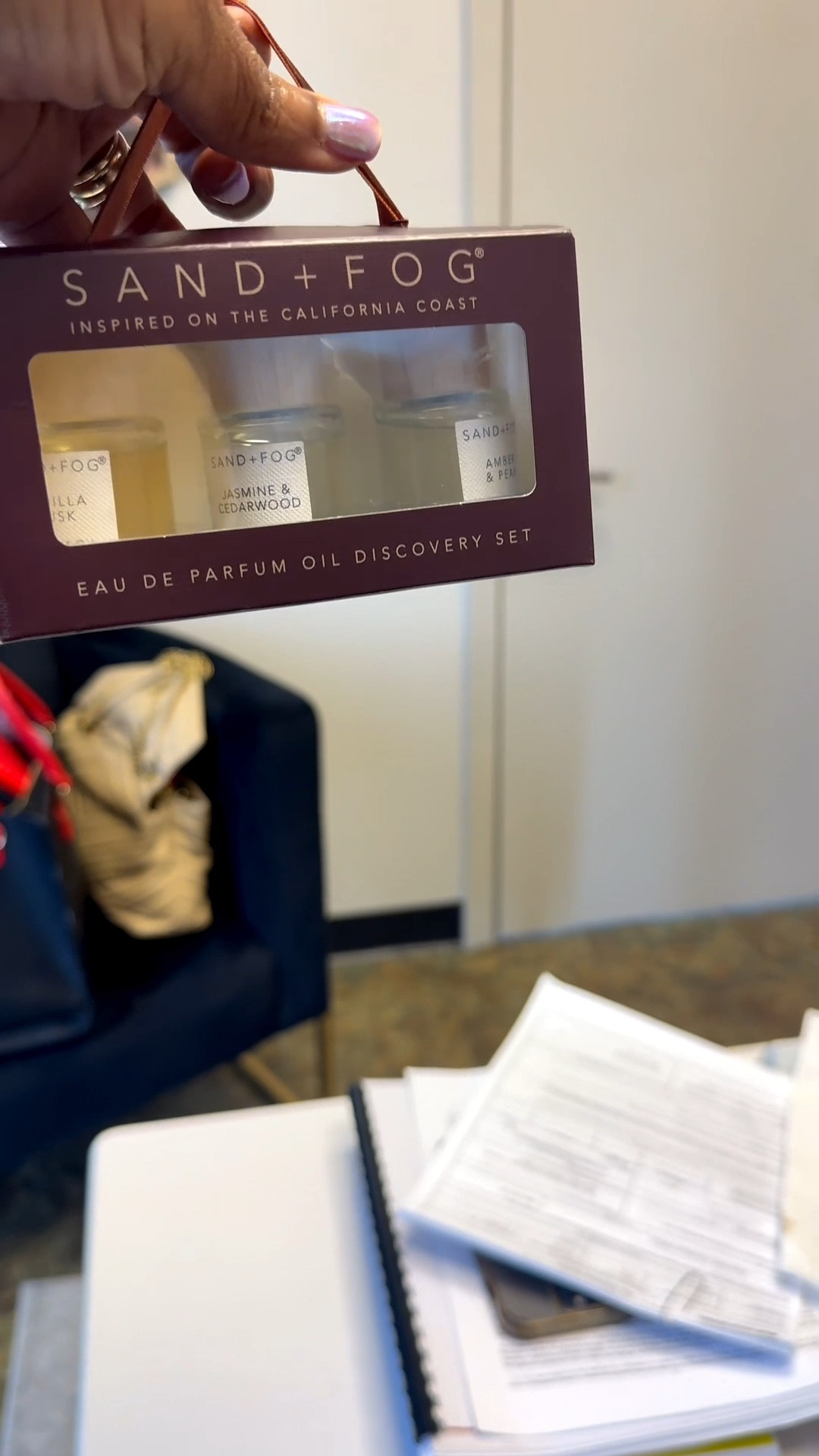 I’m so happy about my Monday morning gift from one of my great friends! I’ll review these later, however I’m thoroughly enjoying my @SAND + FOG perfume oil collection I’m collecting. 

Now if you see/find Vanilla & Amber or Bourbon & Vanilla; please send me a smoke signal, message, text, DM or even postal mail so I can get what I need 😉! 

#sandandfog #perfumeoil #smellgood #scentsy #ilovesmellinggood #onpurpose 

#LTKBeauty #LTKOver40 #LTKgrwm