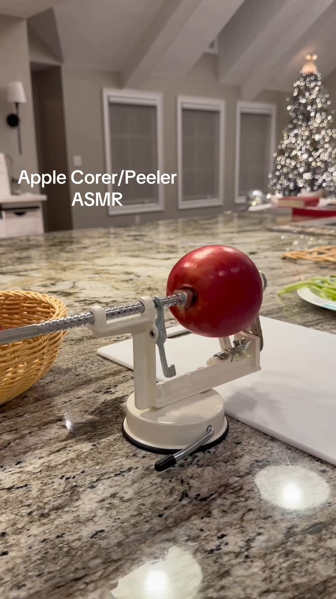 The ultimate holiday baking helper 🍎✨
This apple corer & peeler is perfect for Christmas desserts and makes such a great gift for home bakers! 

#LTKdayinmylife #LTKGiftGuide #LTKHoliday