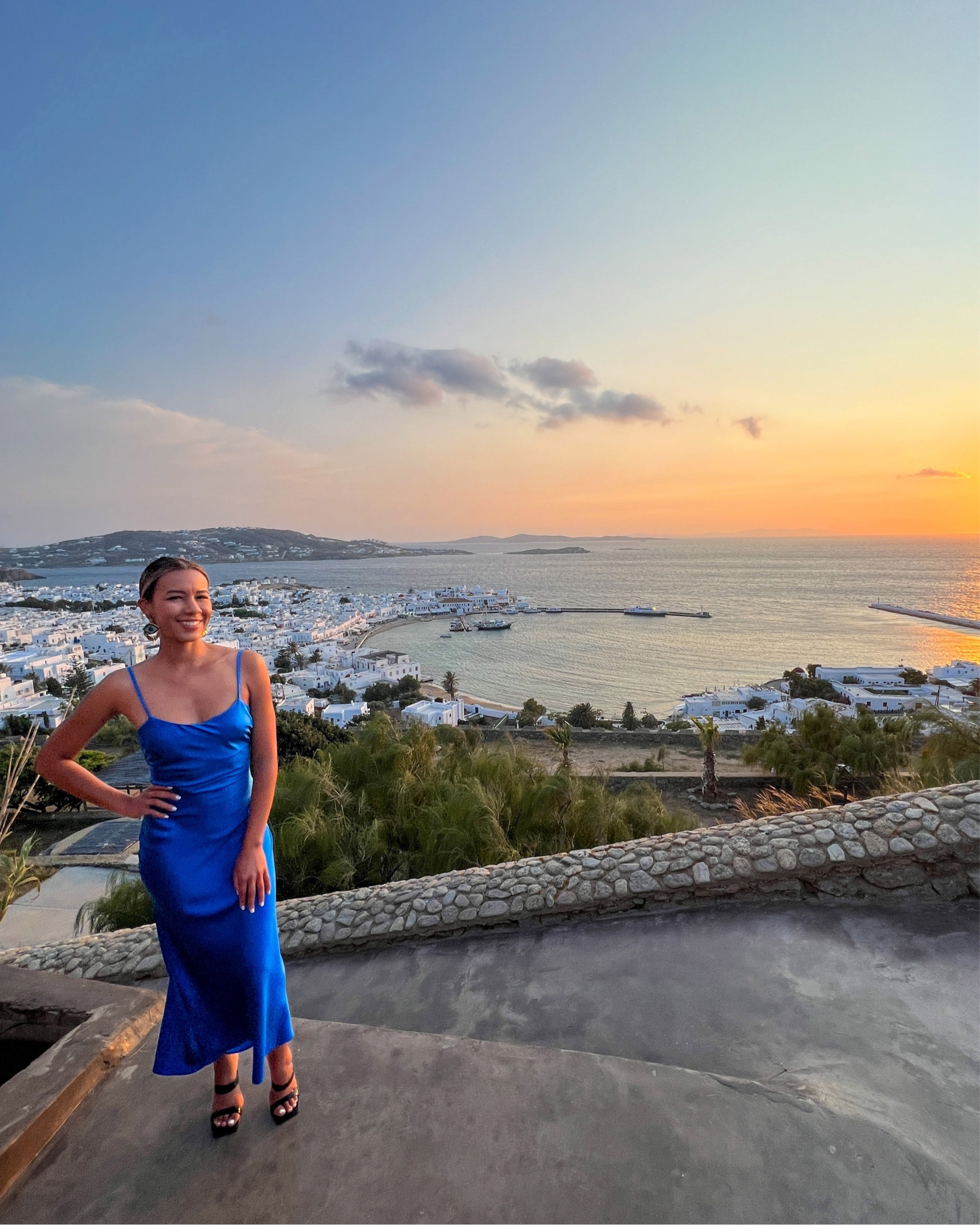 📍Mykonos, Greece

Dress: ASOS (size 0)/
Earrings: Etsy Shine Design & Shop/
Shoes: DSW Marc Fisher 

#LTKeurope #LTKfindsunder50 #LTKshoecrush