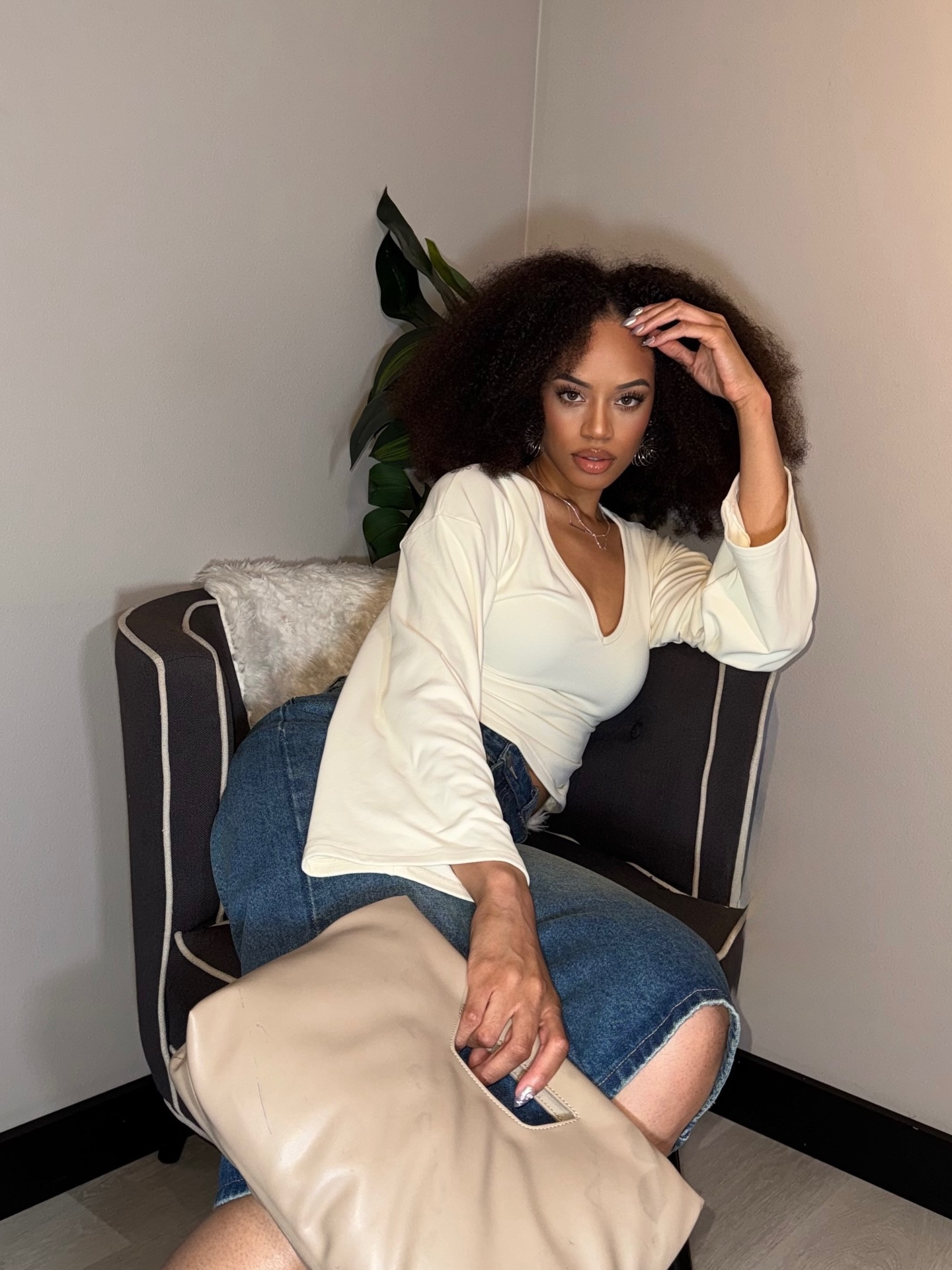 God’s favor looks good on me… and I don’t take that lightly 🤍

#fashion #fypシ❤️💞❤️ #explore #fashiongram