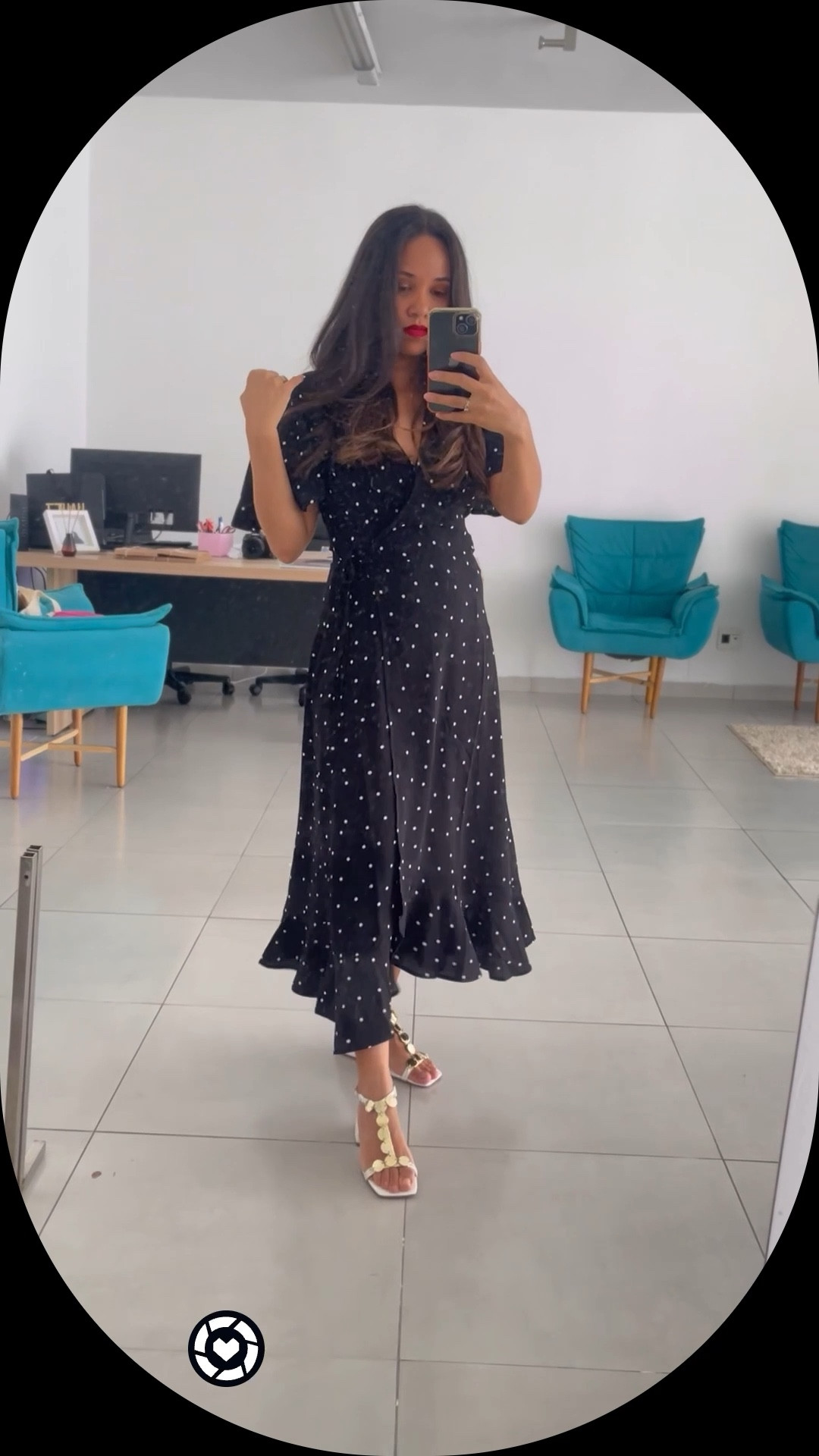 Clássico, romântico e cheio de charme! Esse vestido de póa preto com babados e decote é simplesmente apaixonante. Um toque retrô com elegância atemporal – perfeito para qualquer ocasião! ✨❤️

#LTKbrasil #LTKbeleza #LTKvestidos