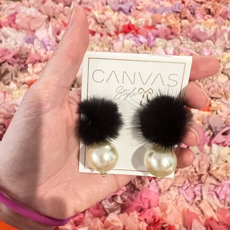 Canvas Style Mink Pearl Pom Earrings 

#LTKSeasonal #LTKunder100 #LTKstyletip