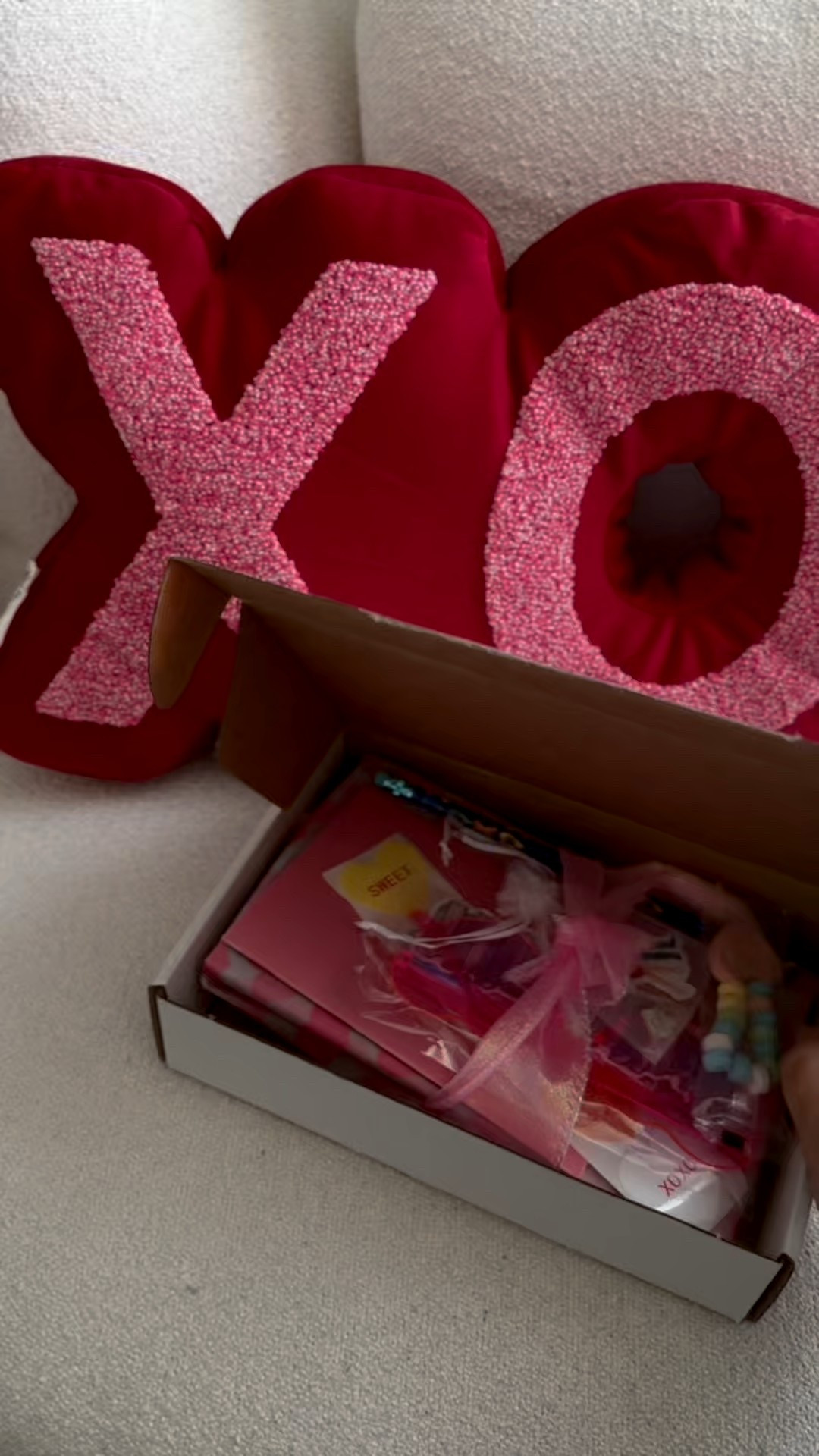 Valentine’s Day book for all the girlies trying to get into the spirit! This book is the perfect novella for an easy and quick read but with just the right amount of romance! 

#books #romance #valentinesday #reader

#LTKU #LTKselfcare #LTKSeasonal