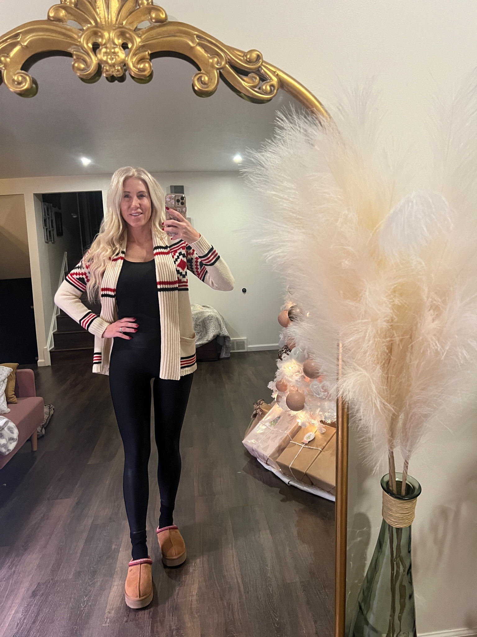 Casual holiday outfit #workwear #casual #holidayoutfit #christmasoutfit #cardigan #spanx #leggings #ugg #sweater #uggslippers

#LTKSeasonal #LTKHoliday #LTKshoecrush