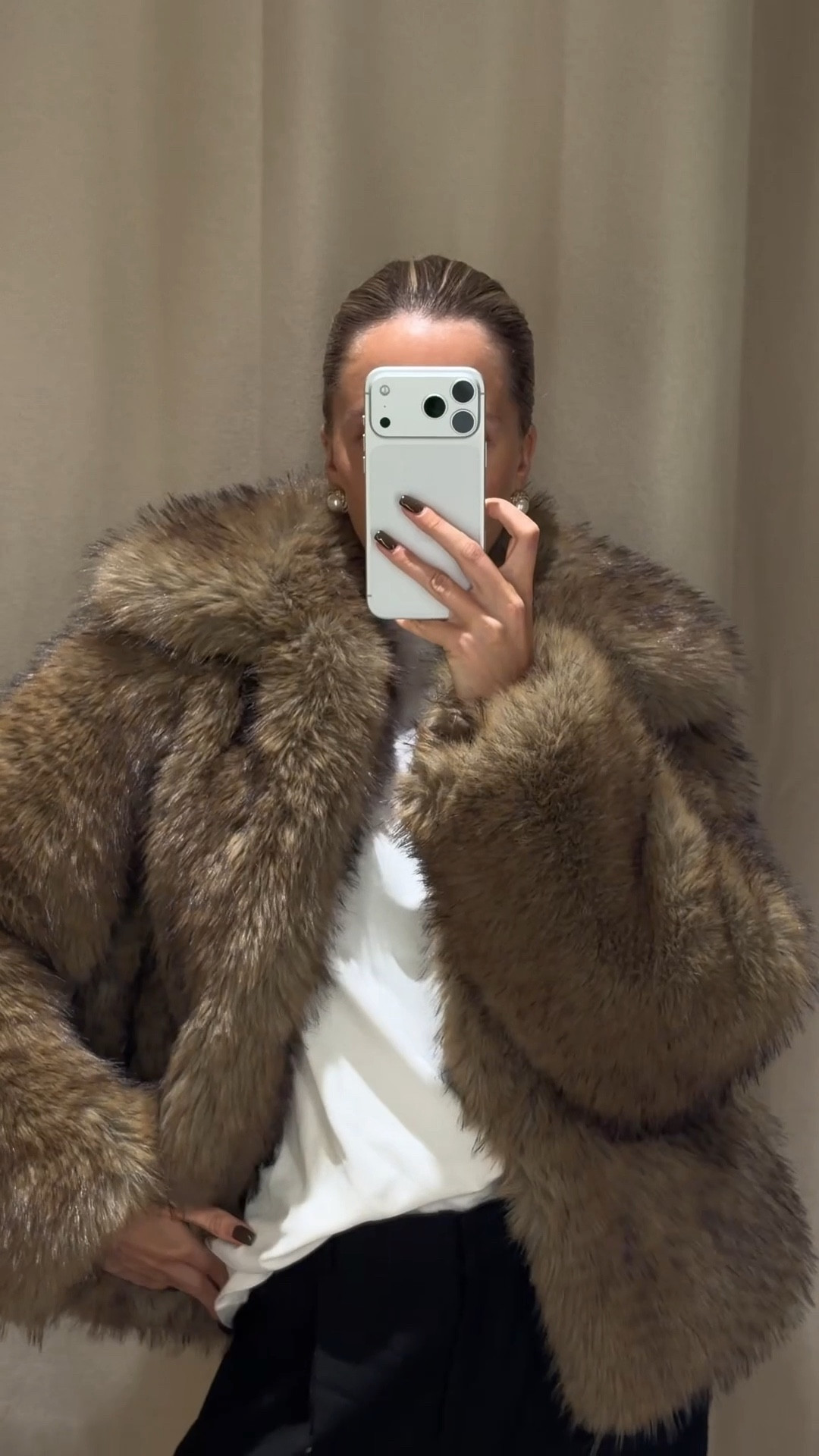 The perfect fur jacket for fall and winter 🤎 I’m wearing the jacket in size M for a slightly oversized look

#LTKwinter #LTKCyberWeek #LTKsale