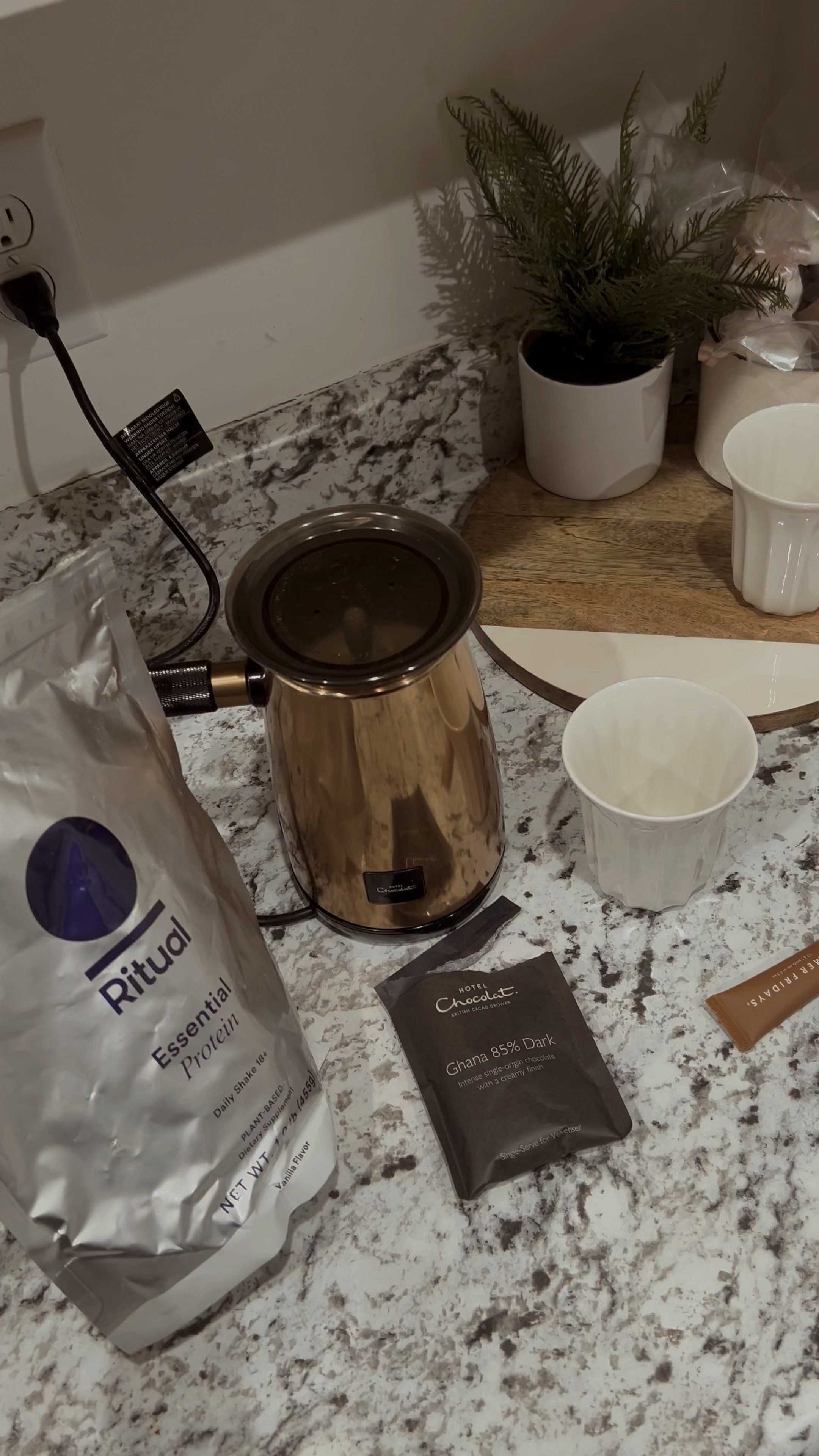 Protein Hot Chocolate! 31 grams.


#LTKBeauty #LTKFitness #LTKActive