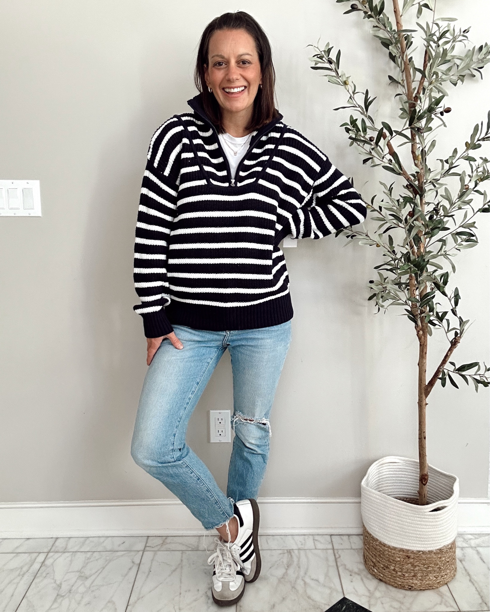 Walmart sweater for the win! 🥇 
Runs true to size but I sized up 2 for an oversized fit! 



#LTKSeasonal #LTKStyleTip #LTKFindsUnder50