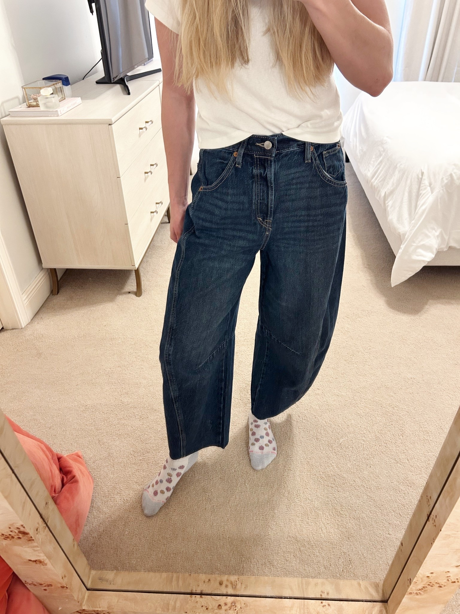 Target barrel jeans! Very lightweight! Wearing a size 6! 


#LTKWorkwear #LTKStyleTip #LTKFindsUnder50