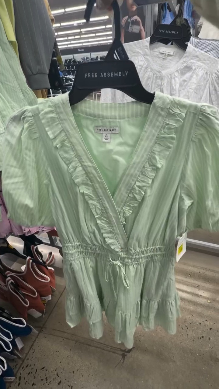 Look what’s on clearance!💙🏃🏻‍♀️💫
Type “clearance” for 🔗

https://walmrt.us/4uwkNwZ
@shop.ltk 

Walmart Fashion, Walmart Finds, Spring Finds, Walmart, Deals, Dress
#walmartclearance #clearance #walmart #clearancehunter #deals