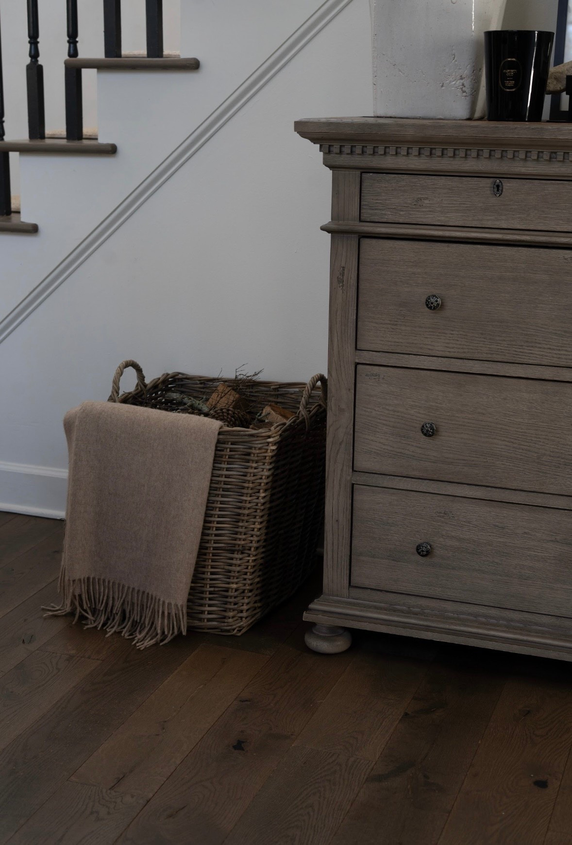 Iconic pieces don’t have to scream — they just show up and steal the scene.

These Wayfair finds are giving designer-level drama in the best way: sculptural silhouettes, bold contrast, rich texture, and that “where did you GET that?!” energy. The kind of decor that makes a room feel calm… but unforgettable.

#ad #wayfair #wayfairpartner @wayfair


#LTKHome #LTKdayinmylife #LTKmomlife