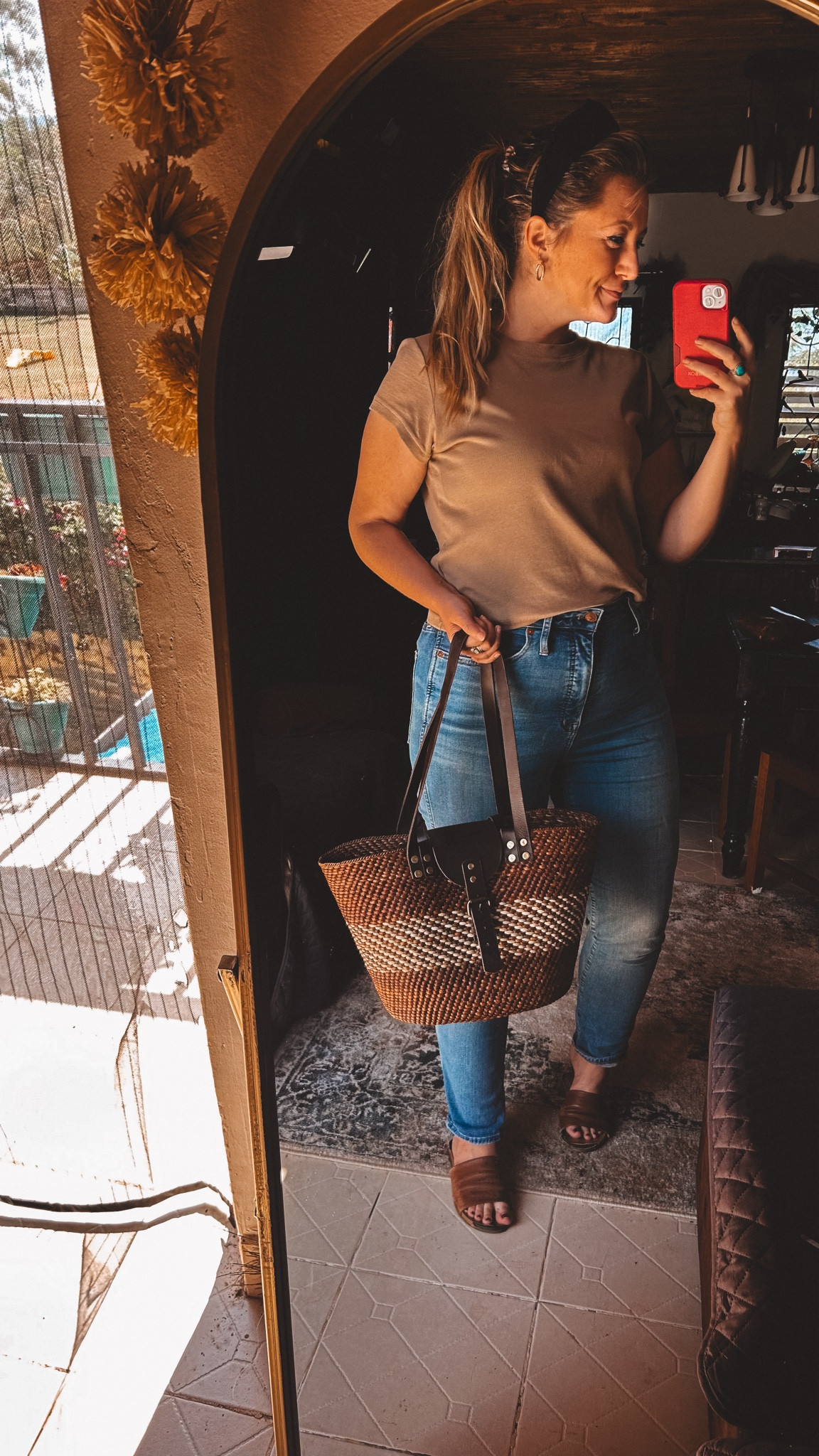 Living the art teacher life in Kenya means I need outfits that are comfortable, versatile, and constant —just like my work! 🎨👩‍🏫 This is my go-to look for messy paint days and mindful moments with kids. I love how easy it is to move in while still feeling put-together. Shop my favorite art teacher staples that keep me cool under the Kenyan sun and ready for any creative adventure! 🇰🇪✨ #ArtTeacherStyle #CreativeOutfits #AfricaLiving #LikeToKnowIt #TherapistLife #ComfortAndStyle

#LTKTravel #LTKMidsize #LTKFindsUnder100