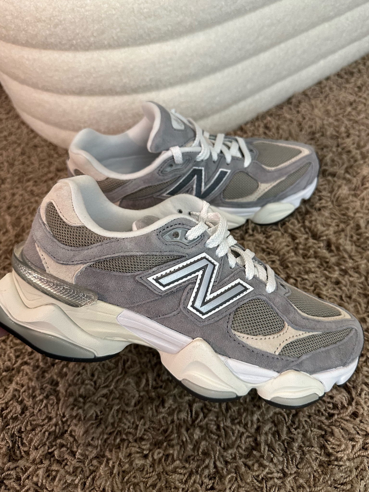 Obsessed with these New Balance 9060! Need in every color 🥹 #newbalance #newbalanceshoes #sneakers #shoes

#LTKStyleTip #LTKItBag #LTKShoeCrush
