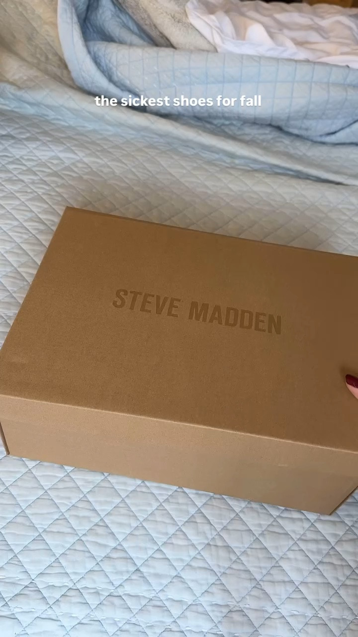 @stevemadden is a kind of a shoe god  #fallshoes #fallfashion #shoes #stevemadden
